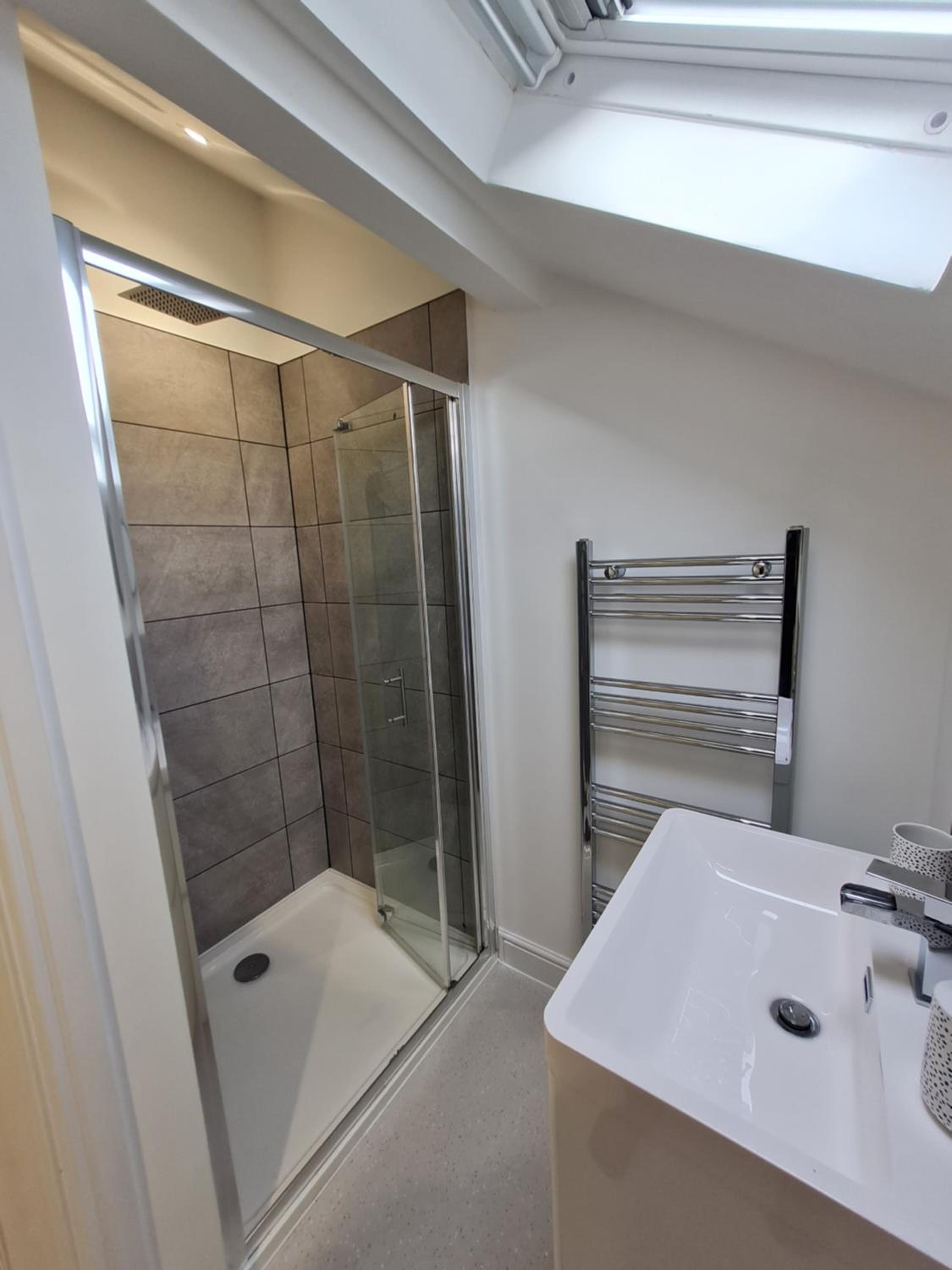 Three-Bedroom Apartment - Photo 9