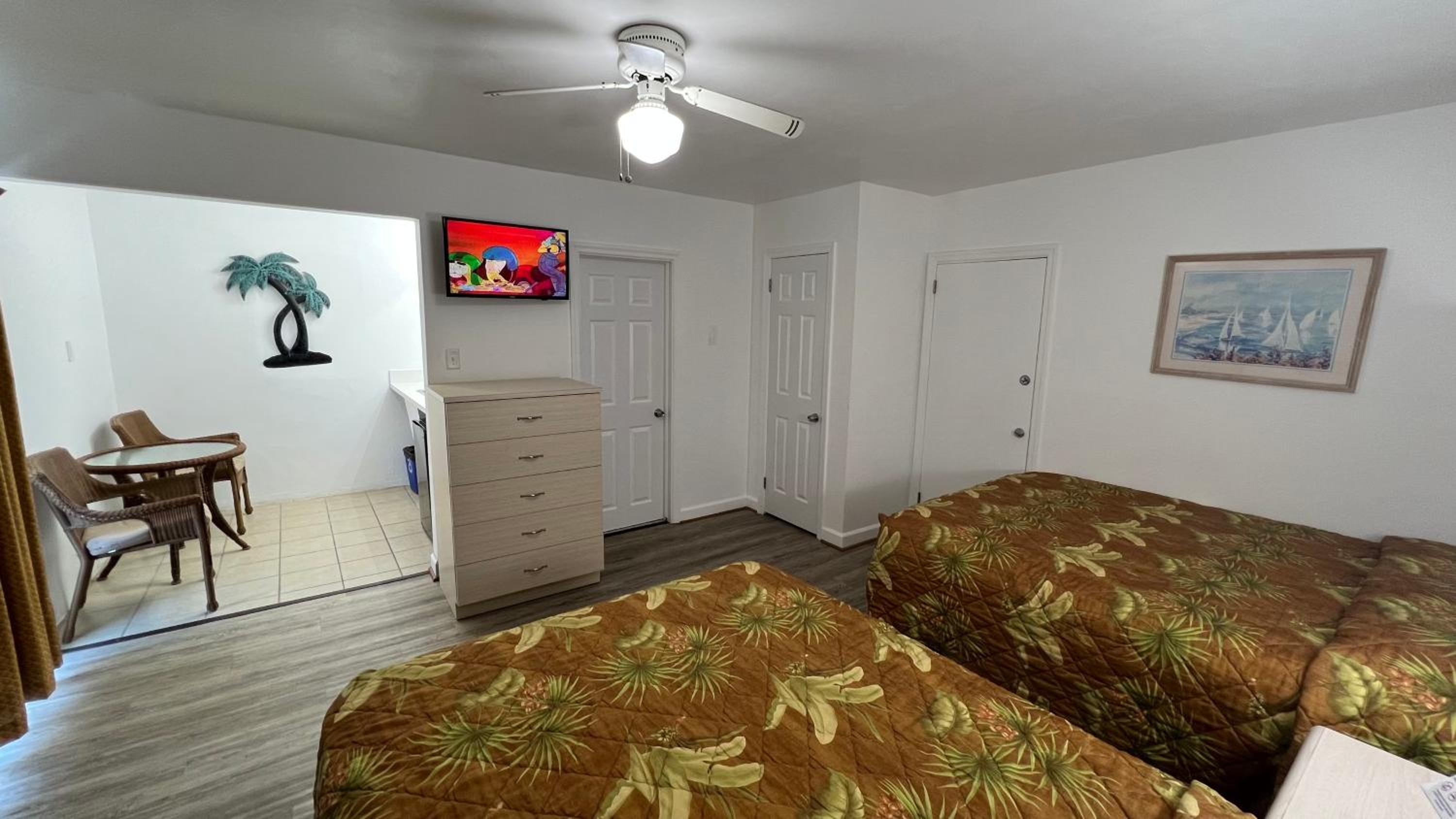 Deluxe Queen Room with Balcony photo 1