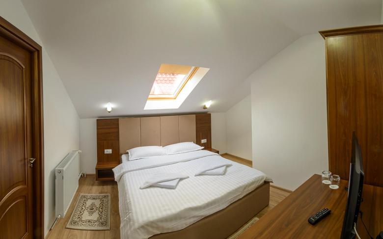 Economy Double Room photo 1