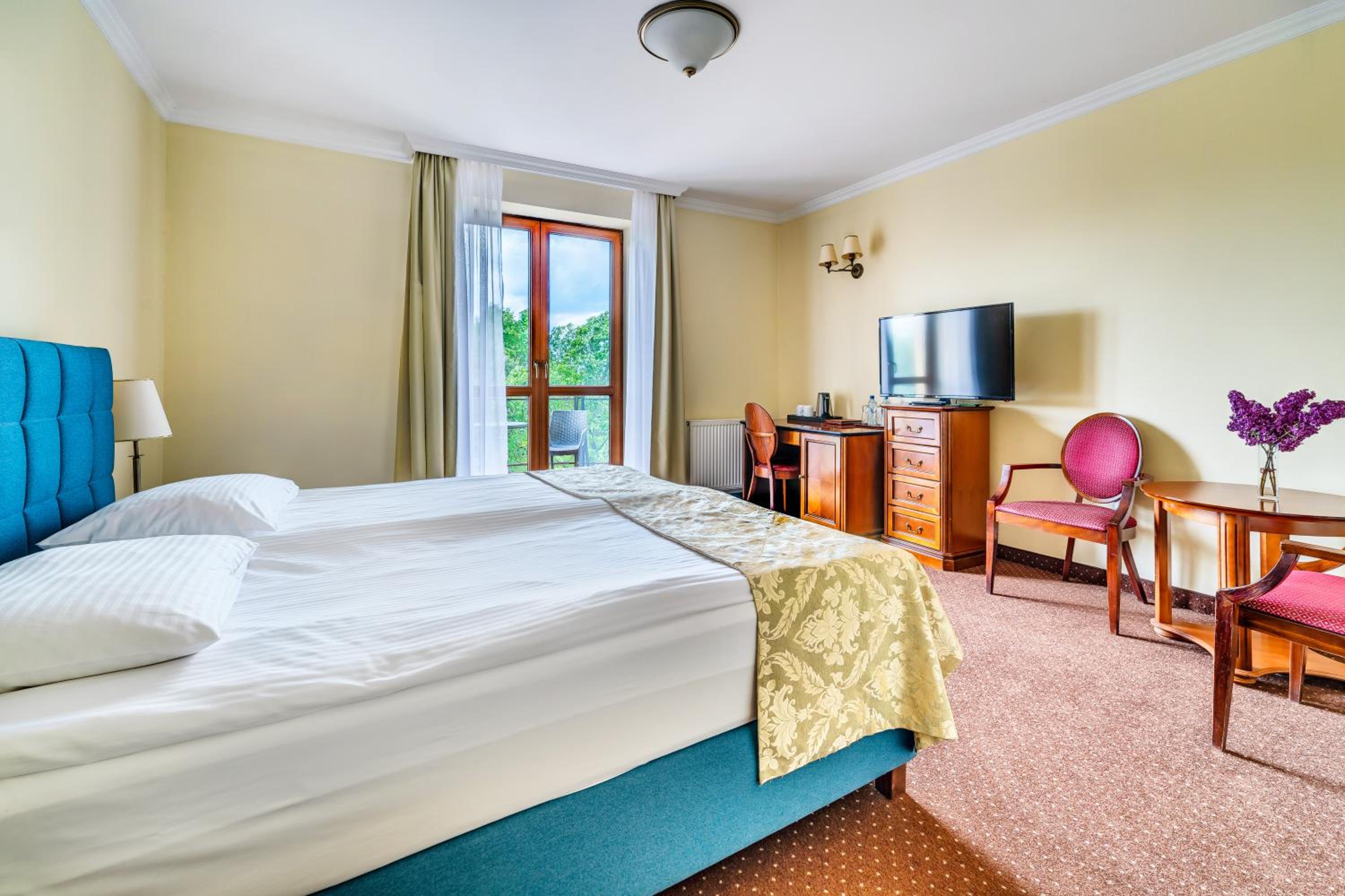 Deluxe Double Room with Balcony - Photo 1