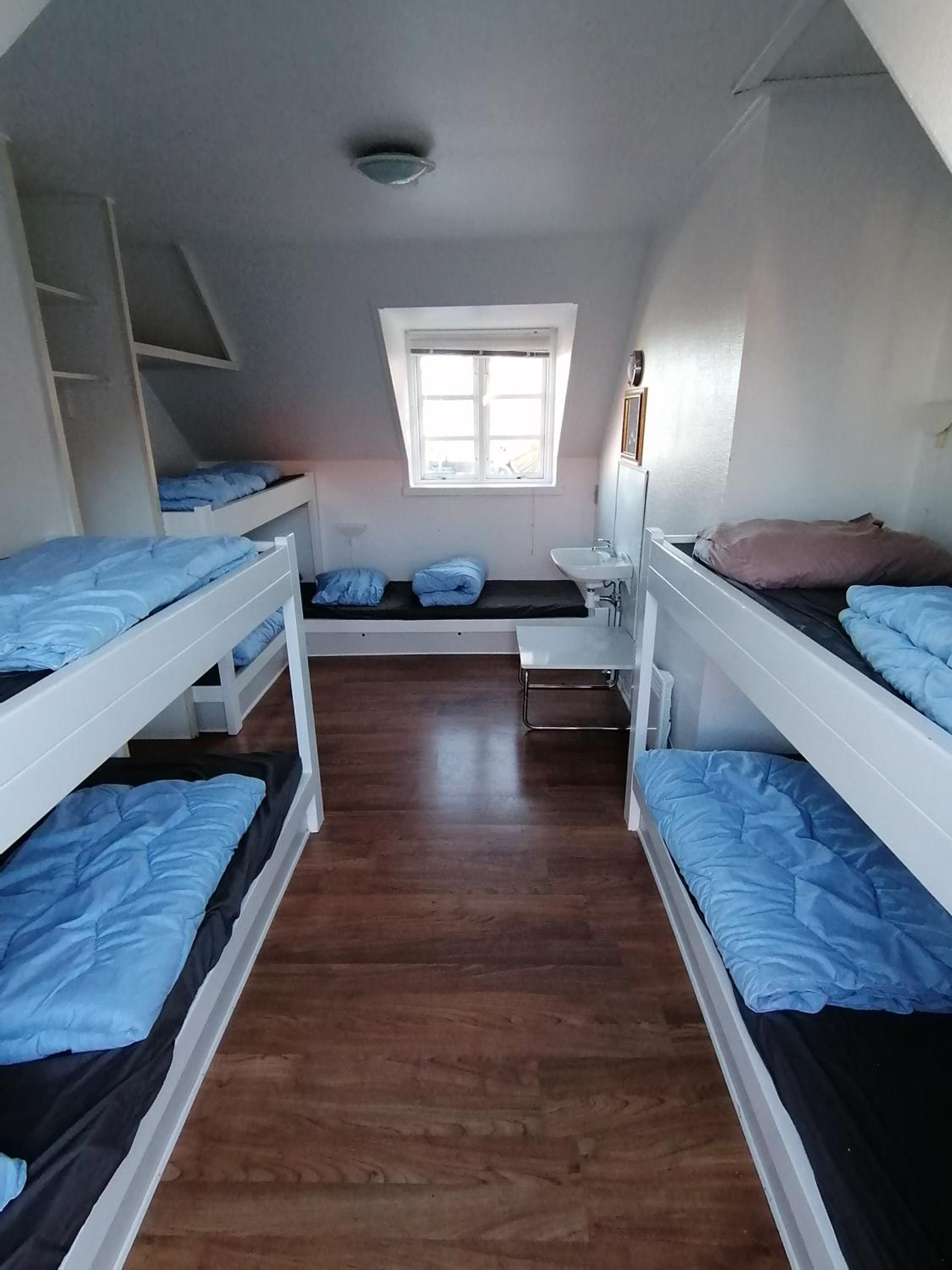 Mixed Dormitory Room photo 1