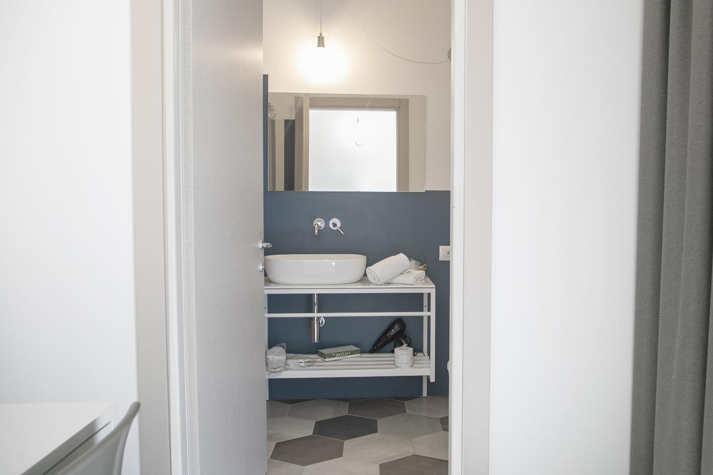 Double Room with Balcony photo 2