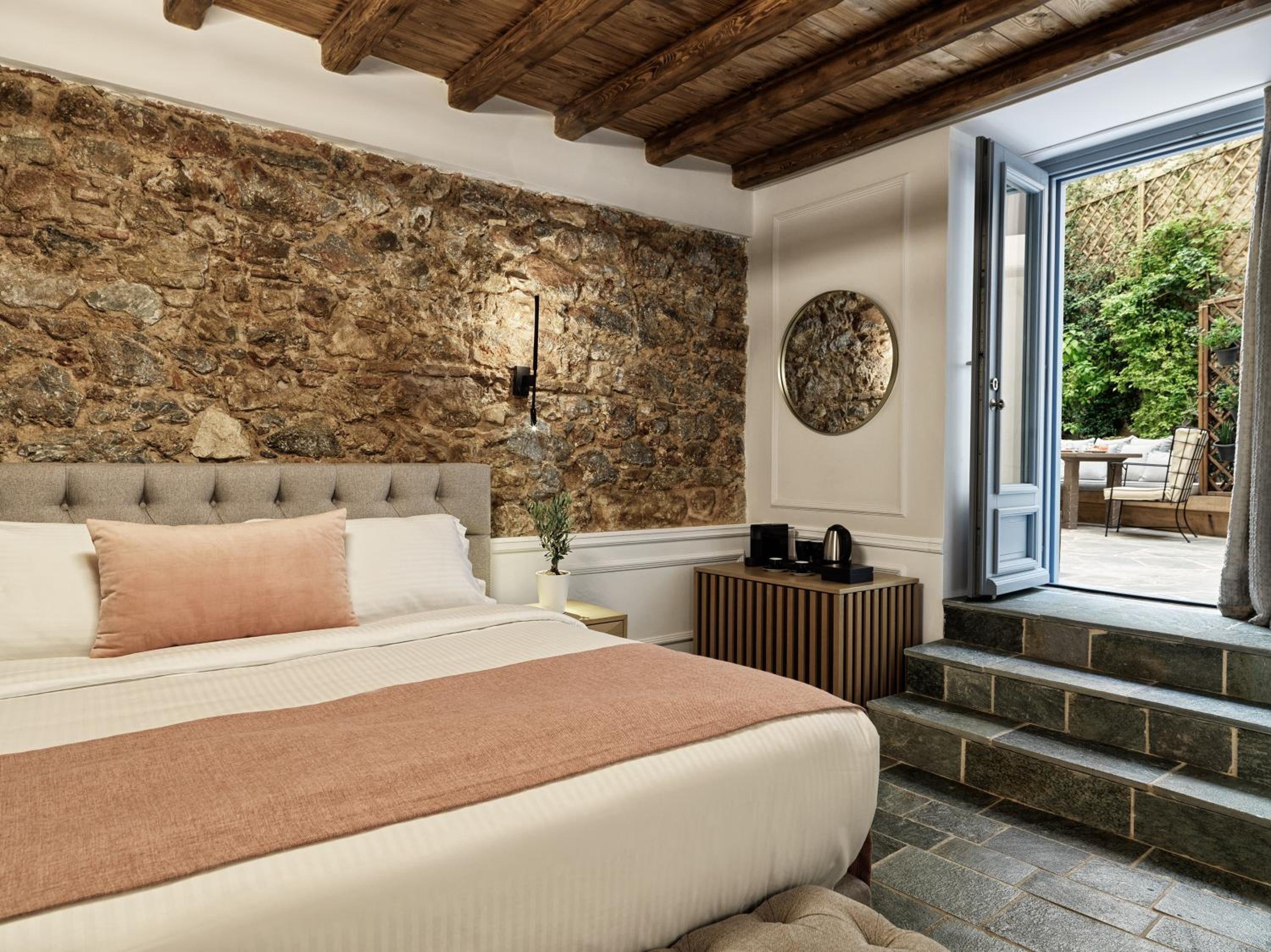 Courtyard Suite photo 1