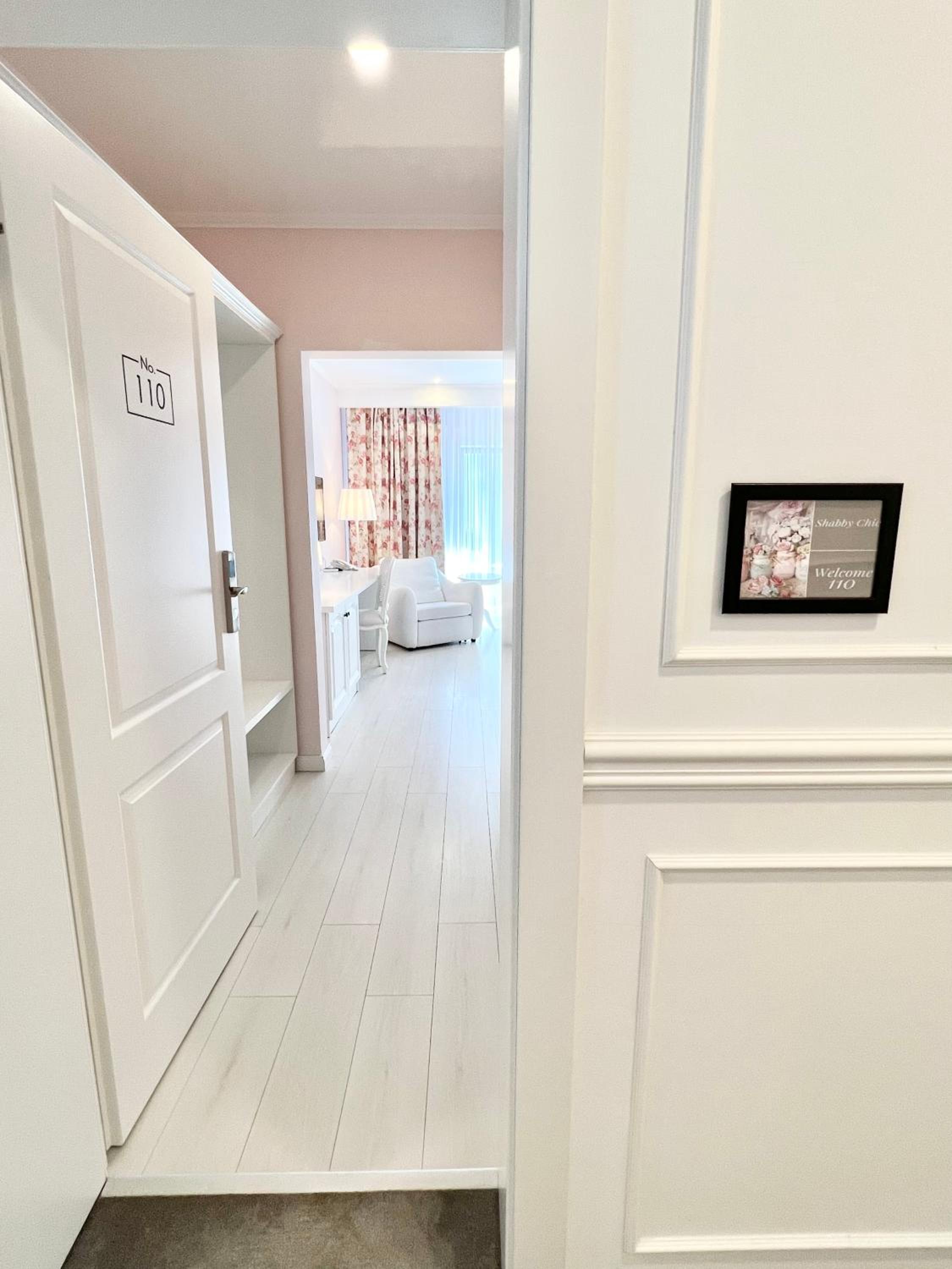 Deluxe Double or Twin Room with Balcony - Photo 26