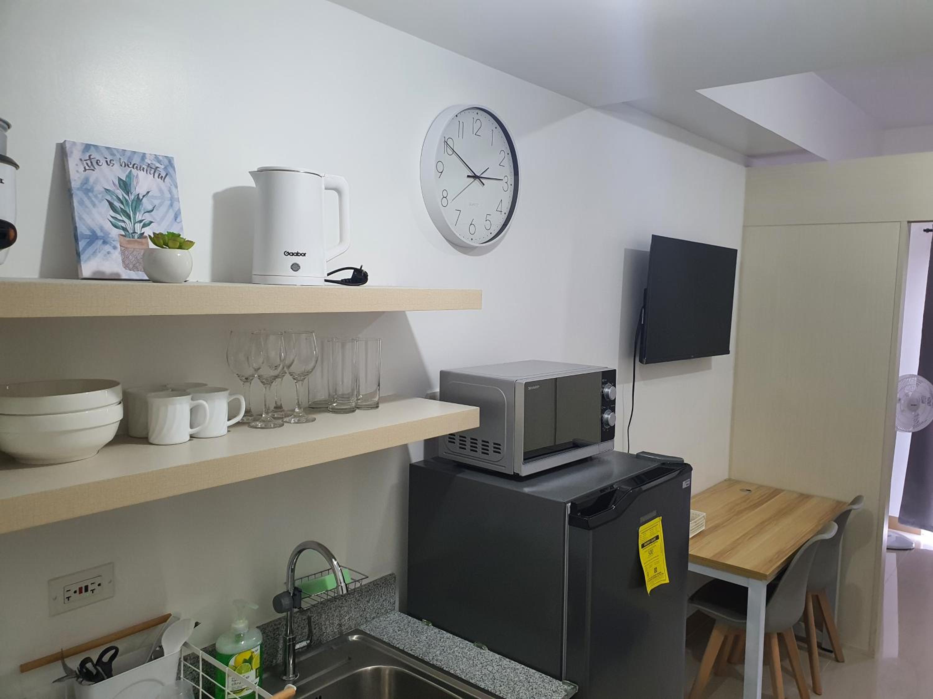 Family Room - Photo 15