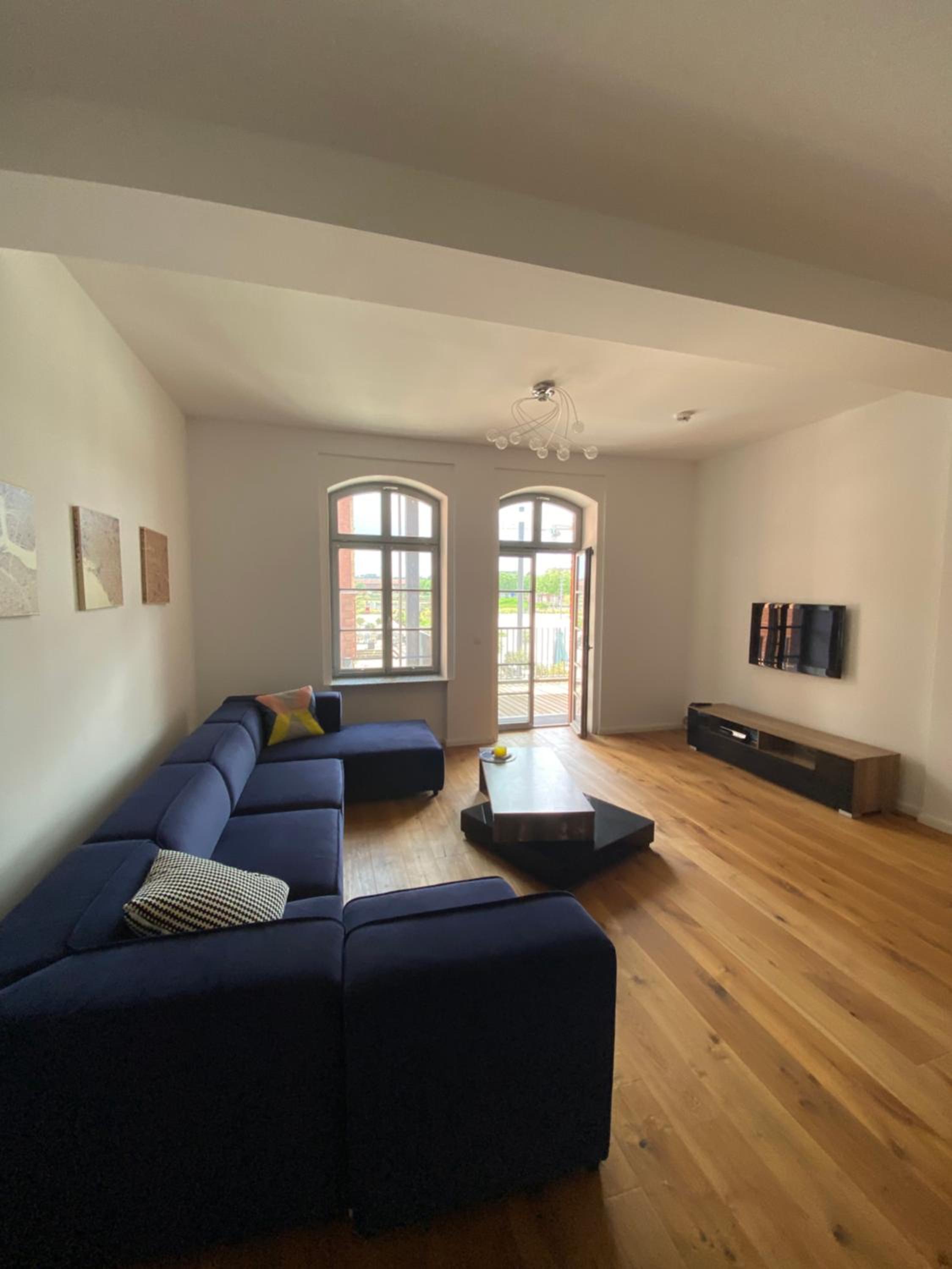 One-Bedroom Apartment photo 1