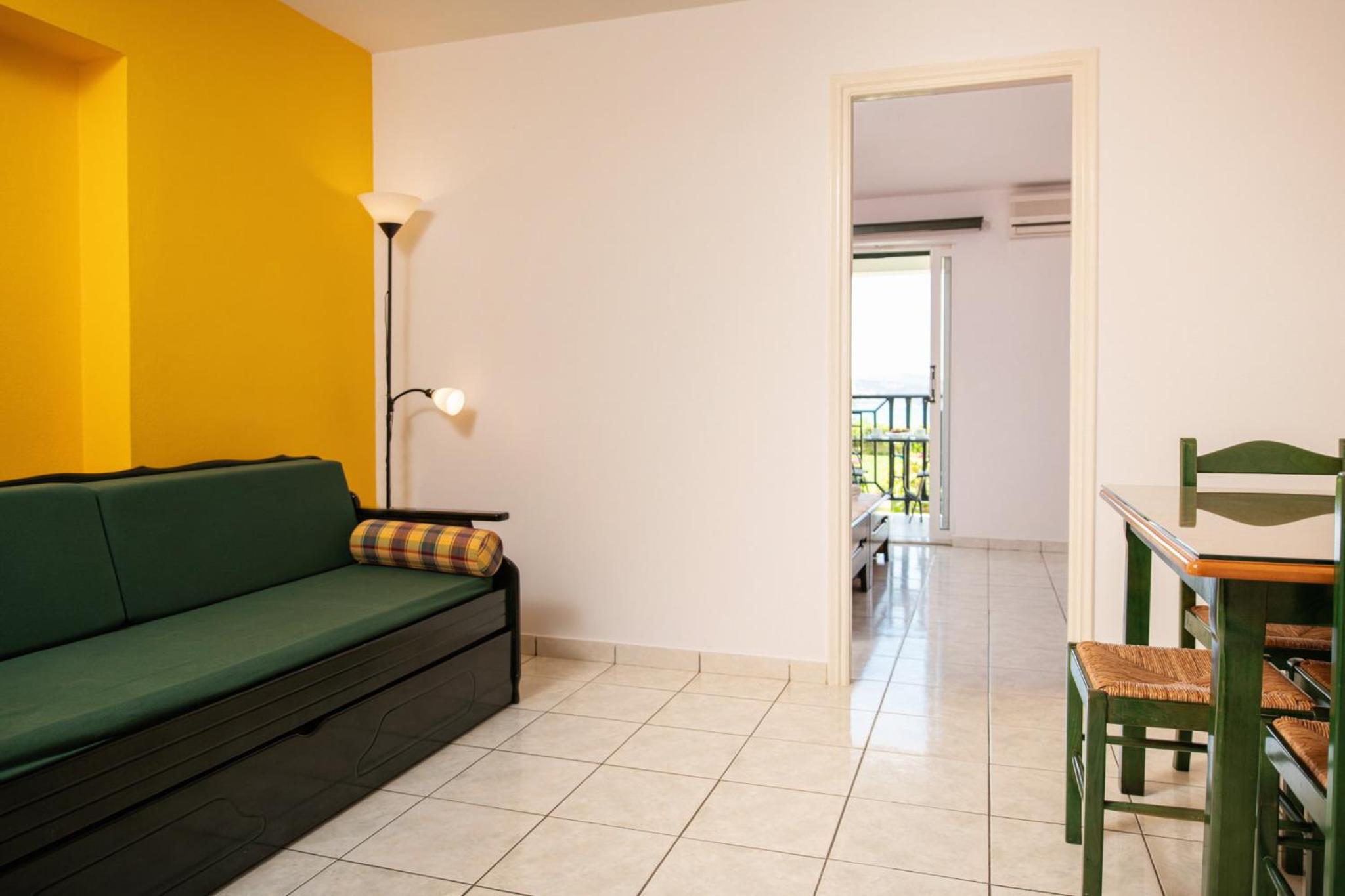One-Bedroom Apartment photo 3