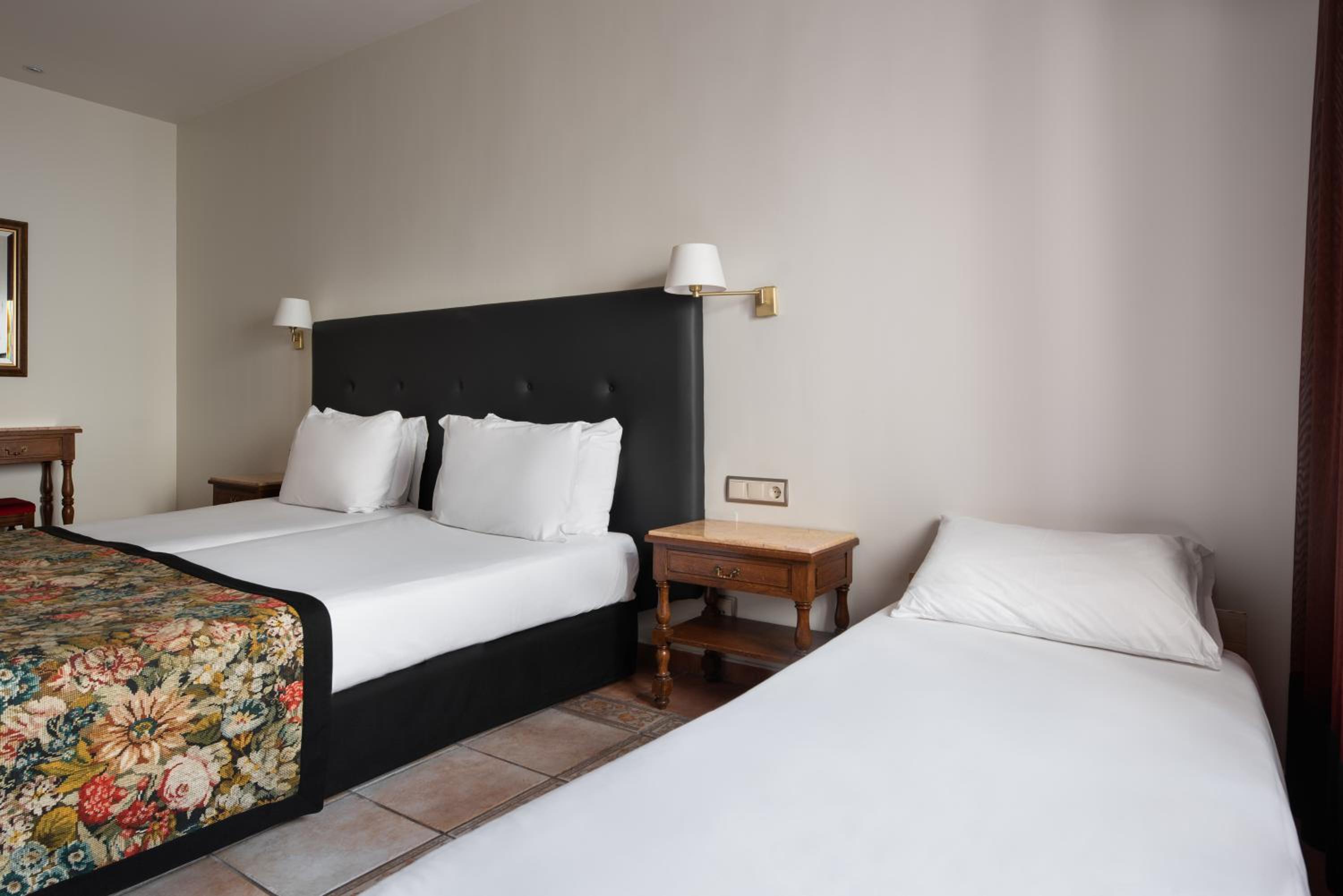Habitación Doble con Cama Supletoria