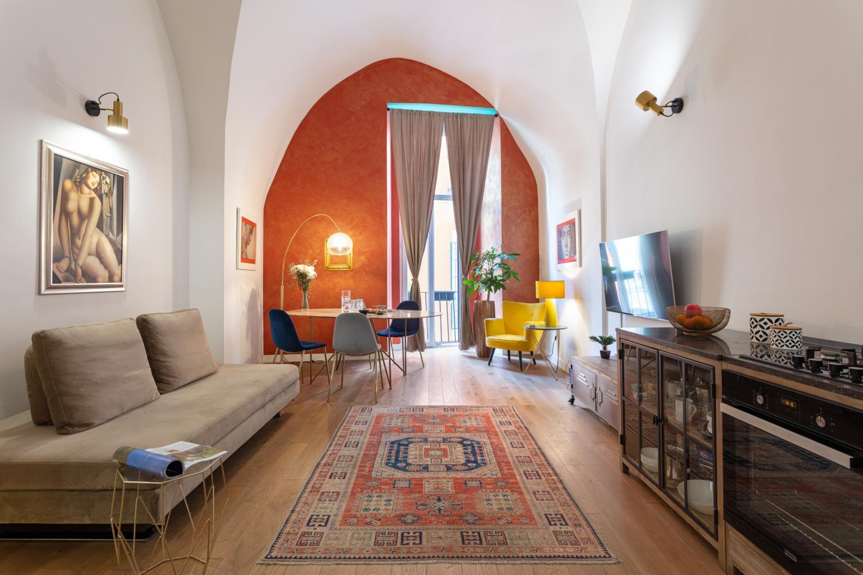 One-Bedroom Apartment