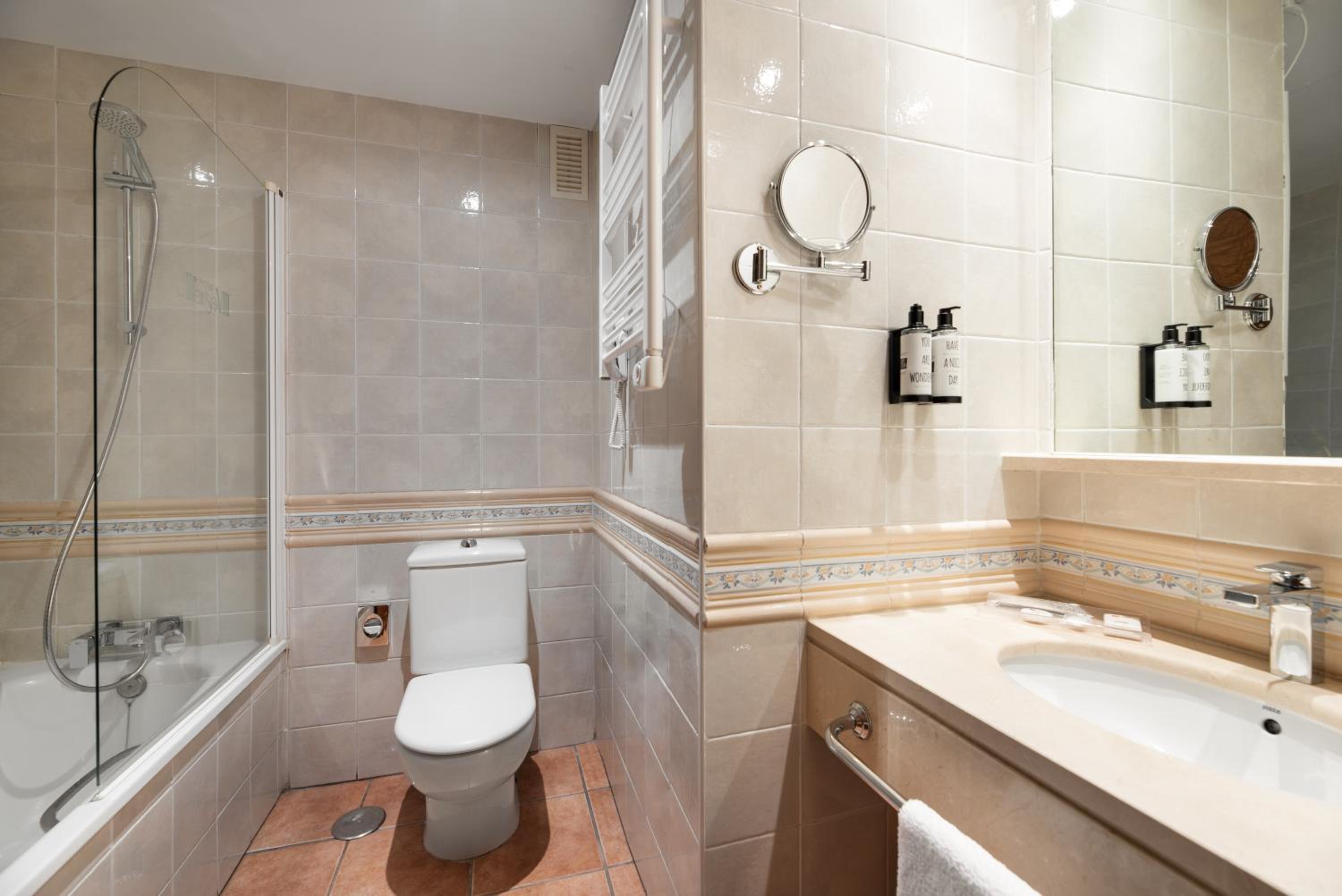 Single Room photo 2