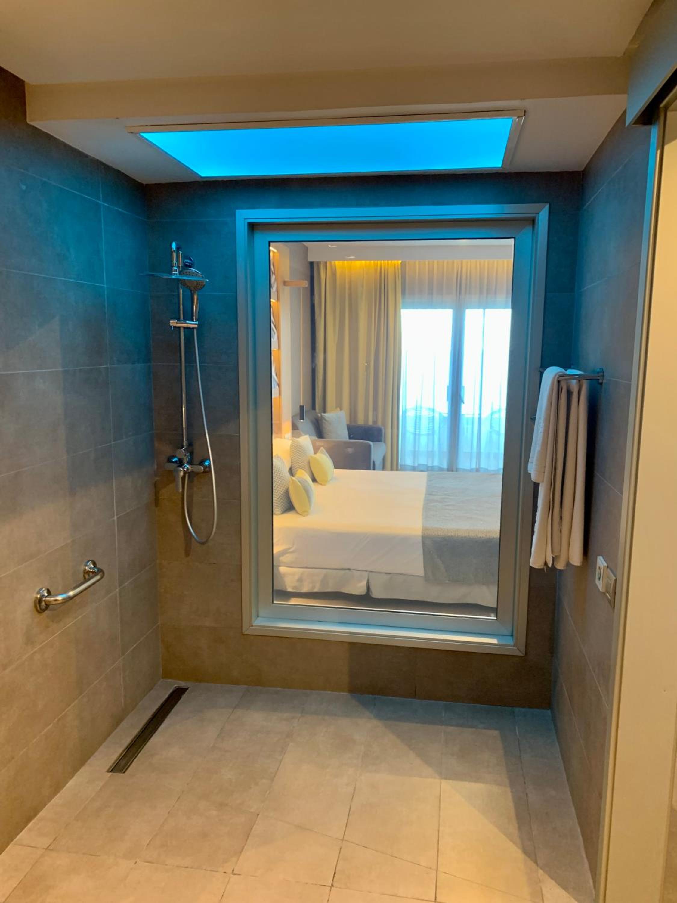 Junior Suite Accessible