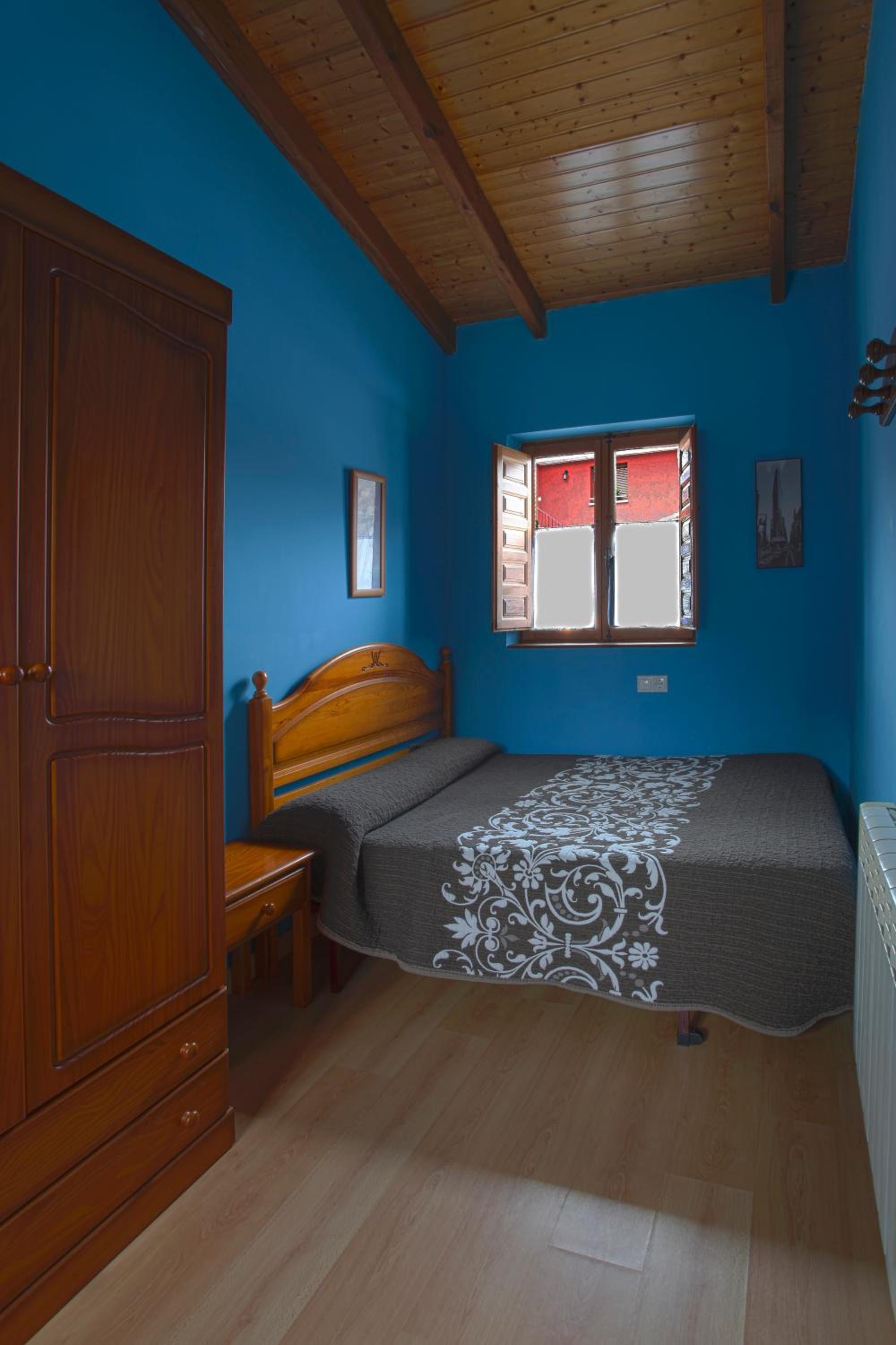 One-Bedroom Apartment photo 3