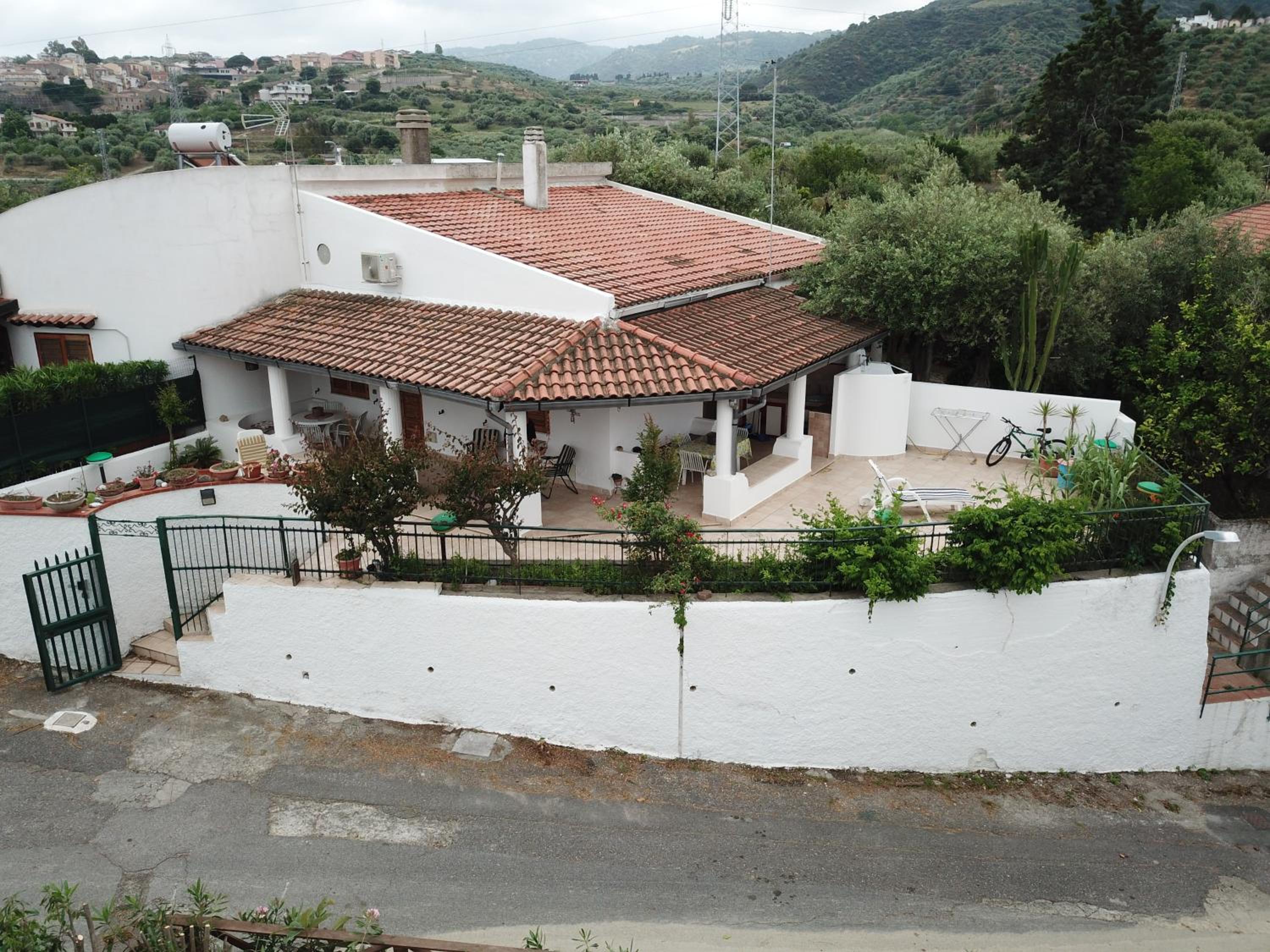 Villa photo 3