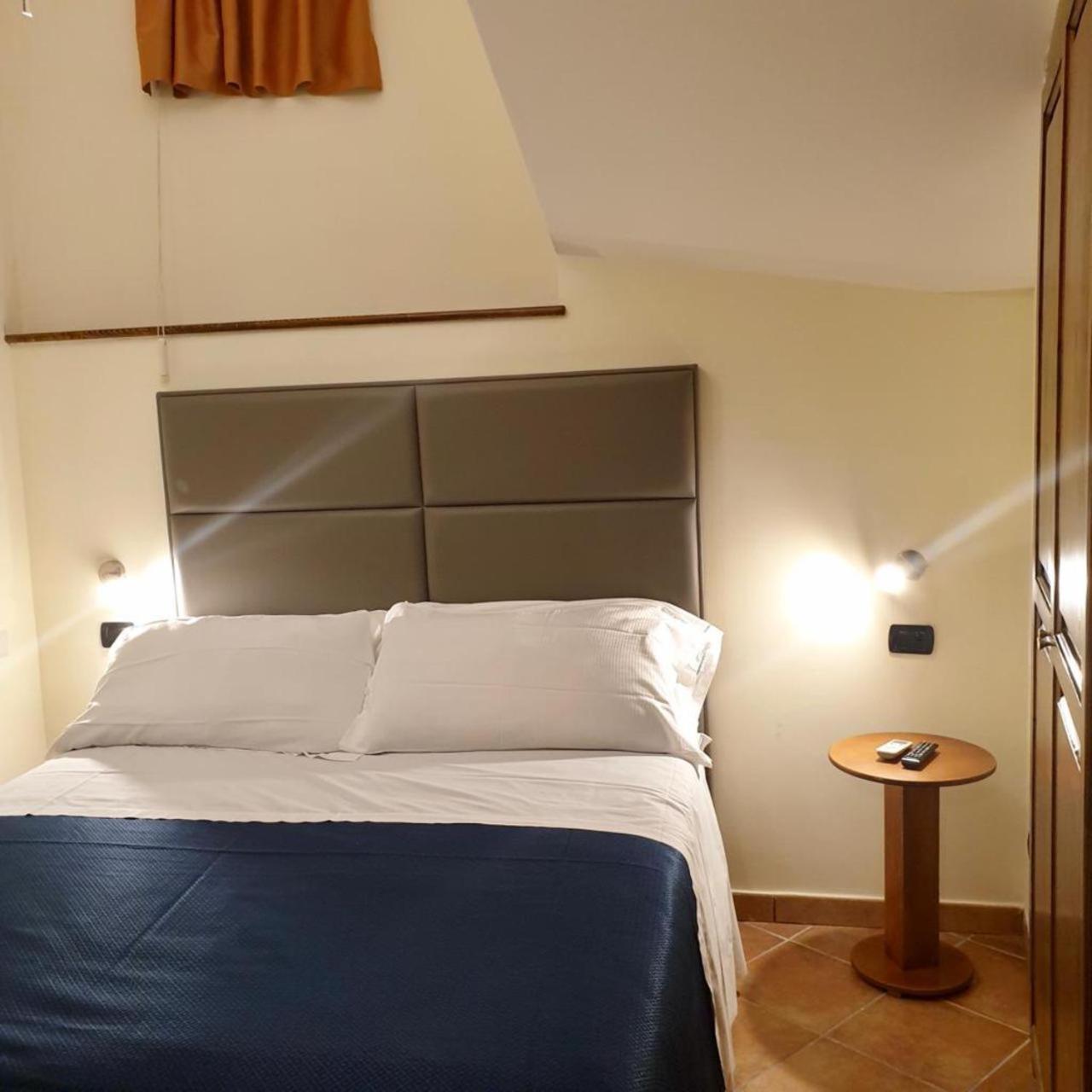 One-Bedroom Apartment - Photo 14