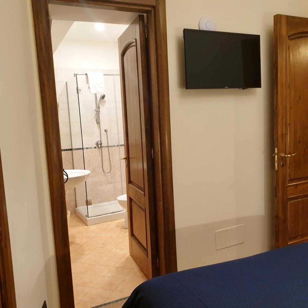 One-Bedroom Apartment - Photo 9