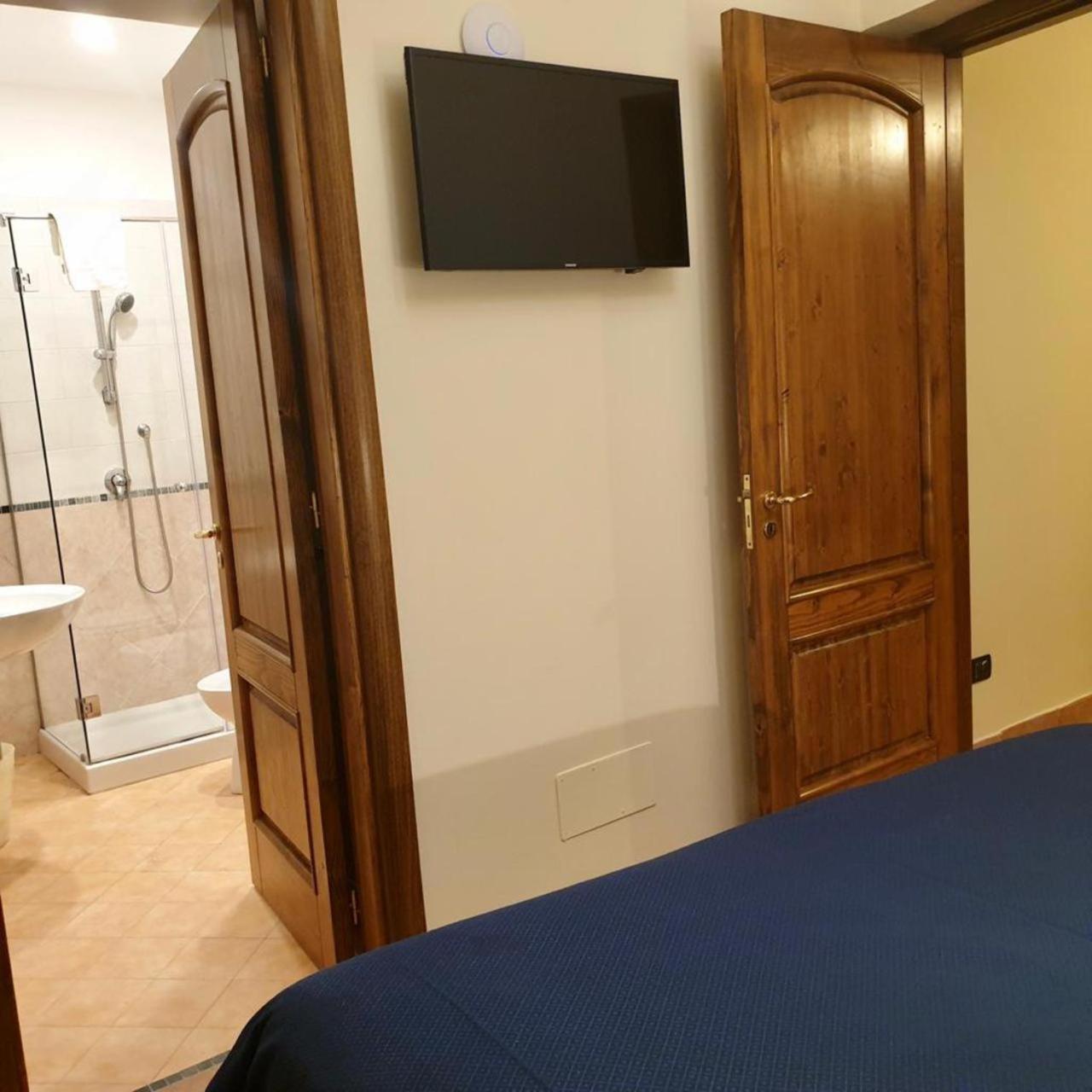 One-Bedroom Apartment - Photo 10