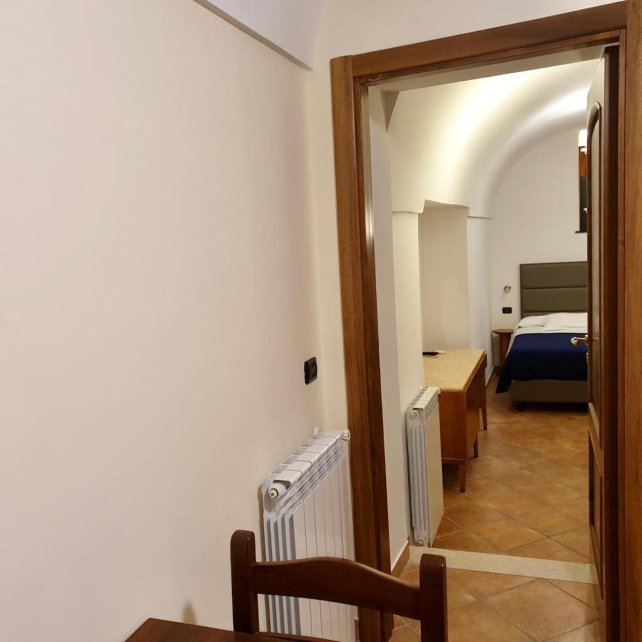 One-Bedroom Apartment - Photo 11