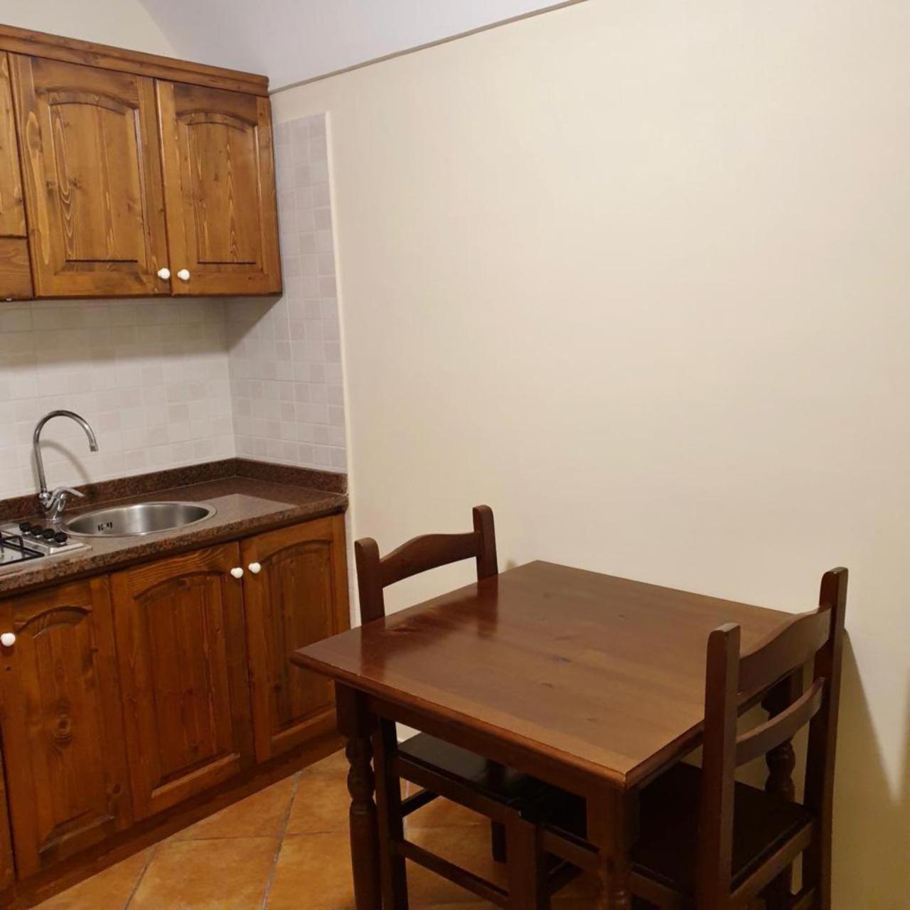 One-Bedroom Apartment - Photo 6
