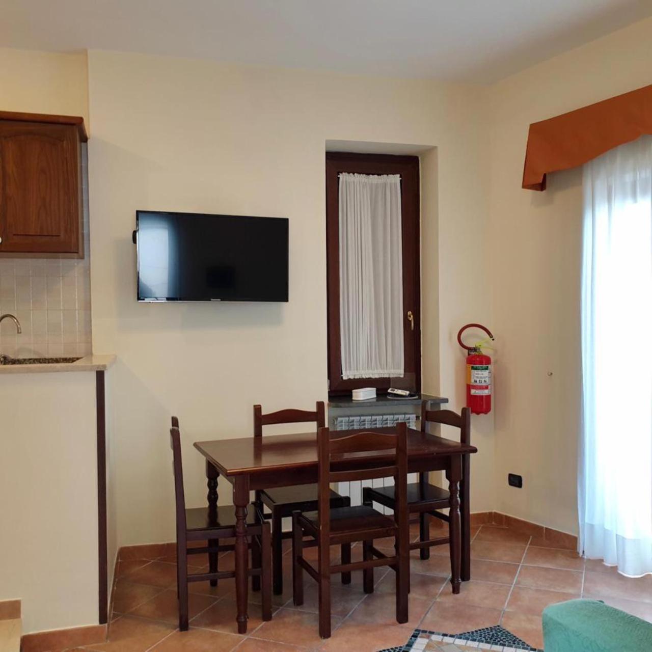 One-Bedroom Apartment with Terrace - Photo 10