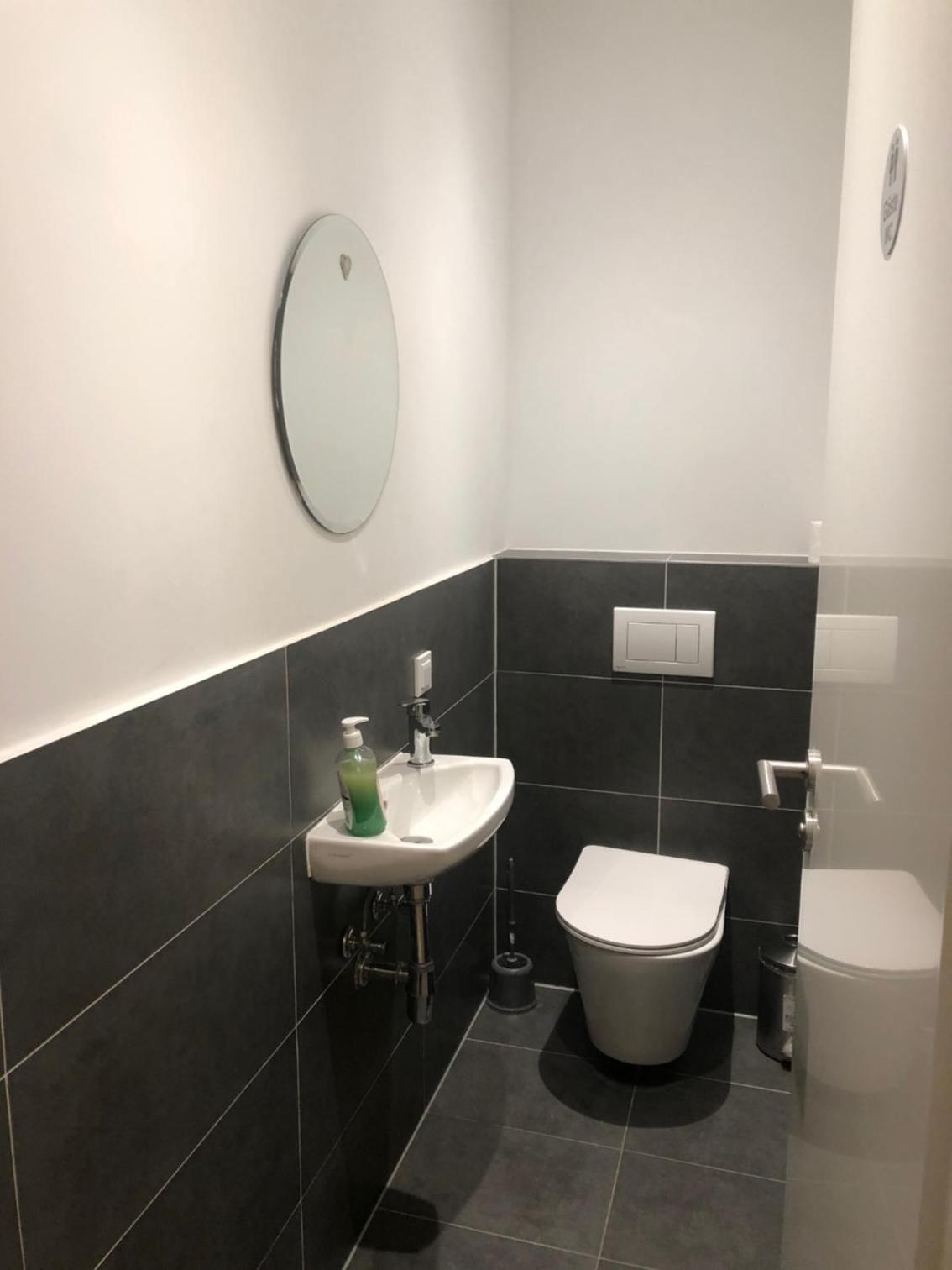 Double or Twin Room with Shared Bathroom photo 1