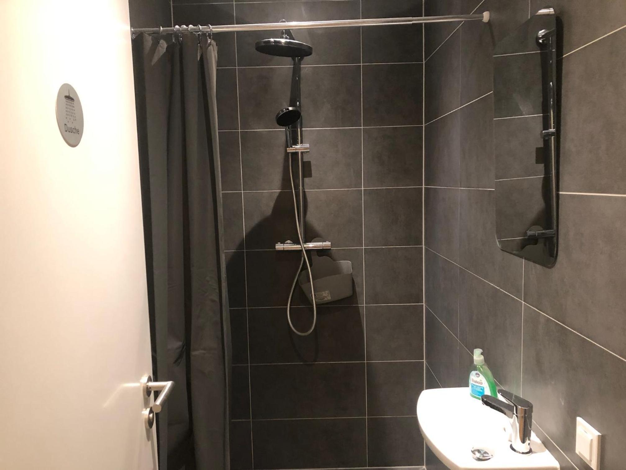 Double or Twin Room with Shared Bathroom photo 2