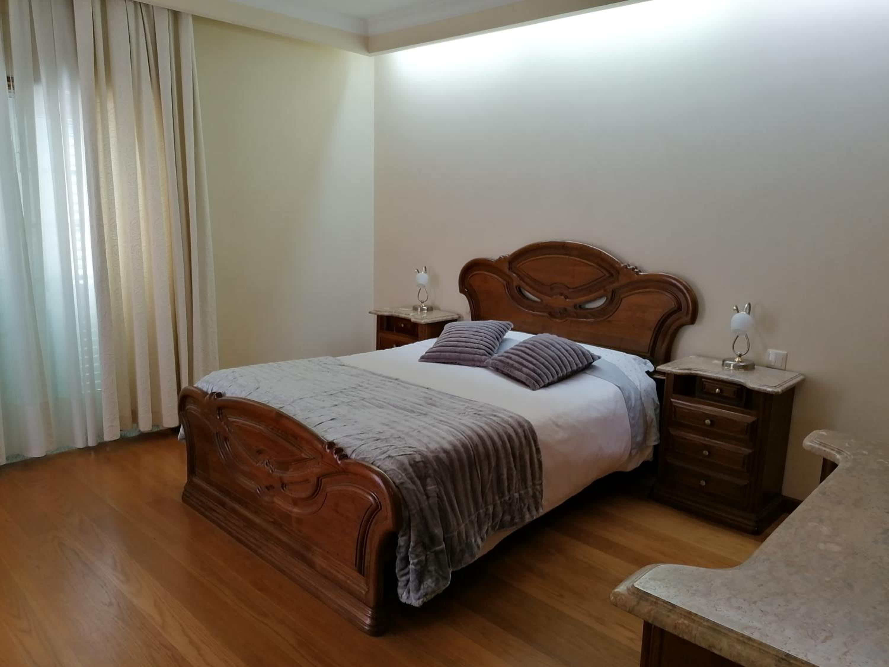 Suite - Photo 1