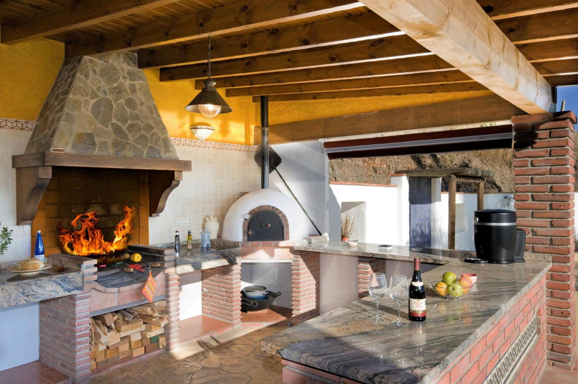Villa photo 3