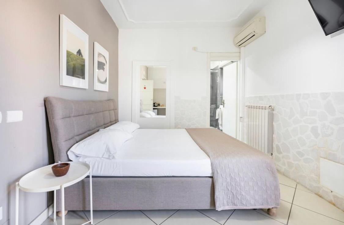 Deluxe Room - Photo 2