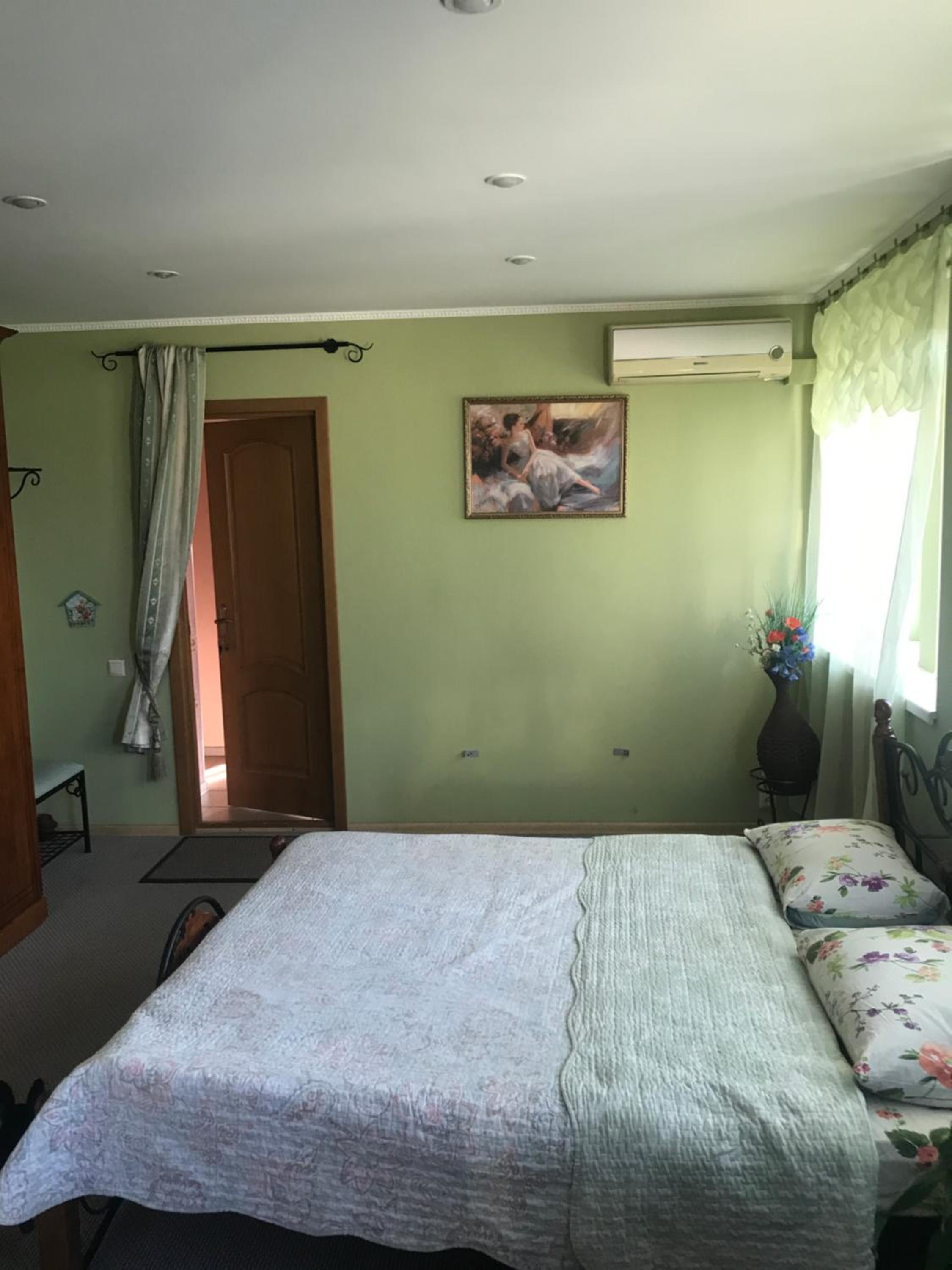 Studio with Balcony