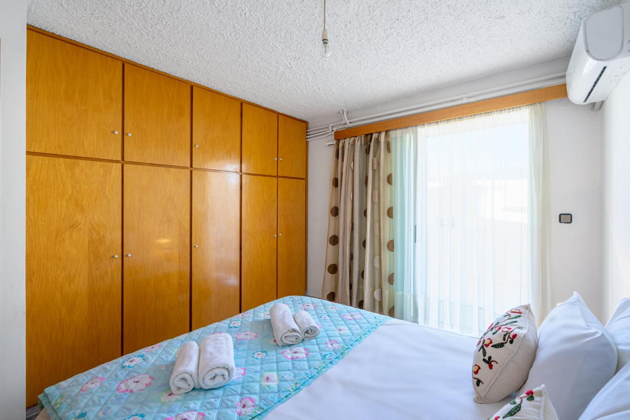 One-Bedroom Apartment - Photo 16