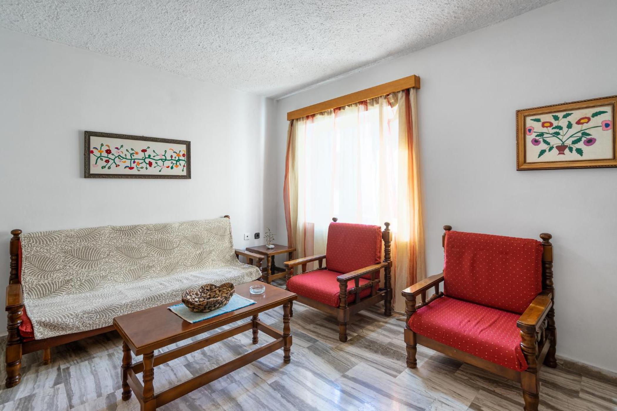 One-Bedroom Apartment - Photo 15