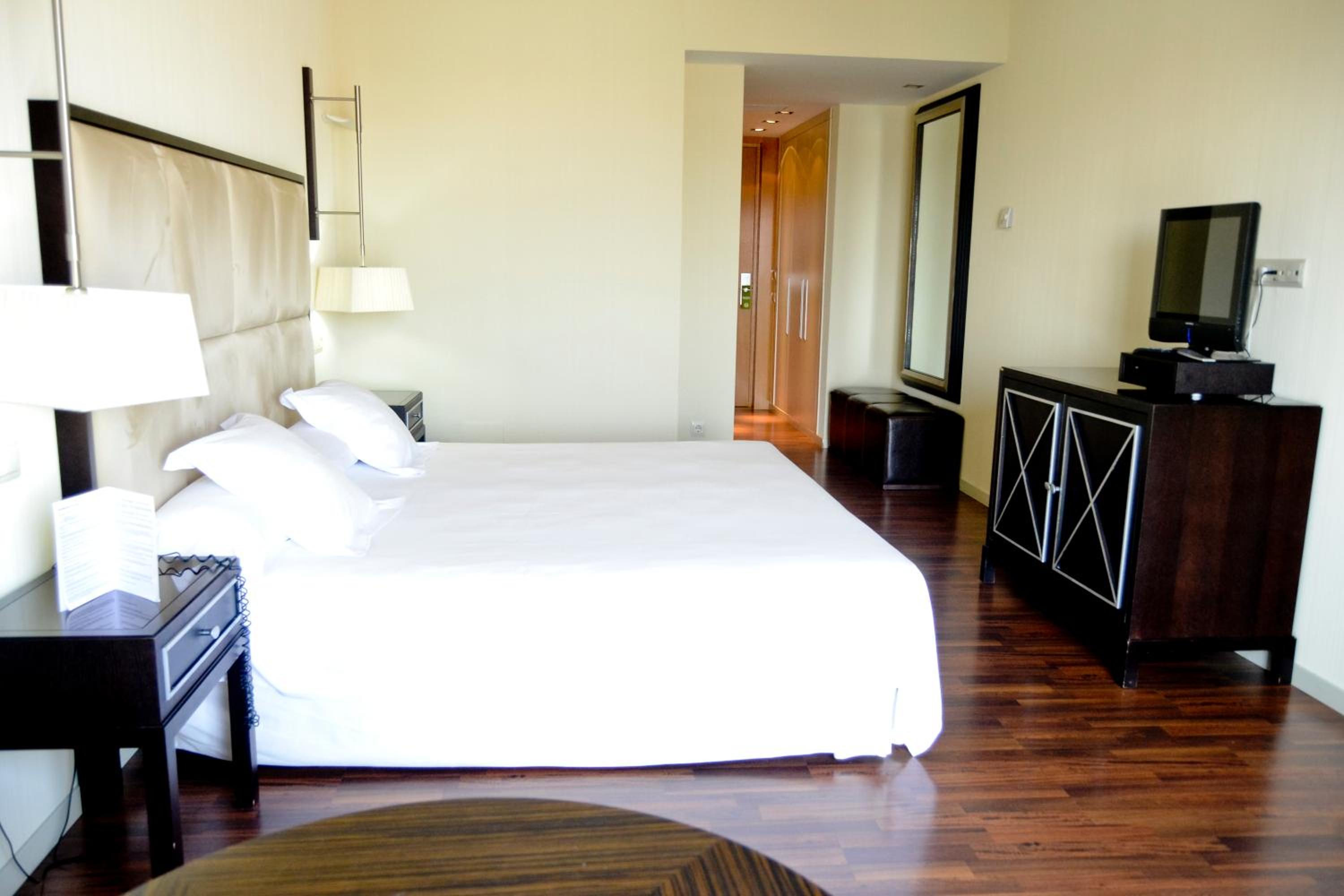 Double or Twin Room - Photo 3