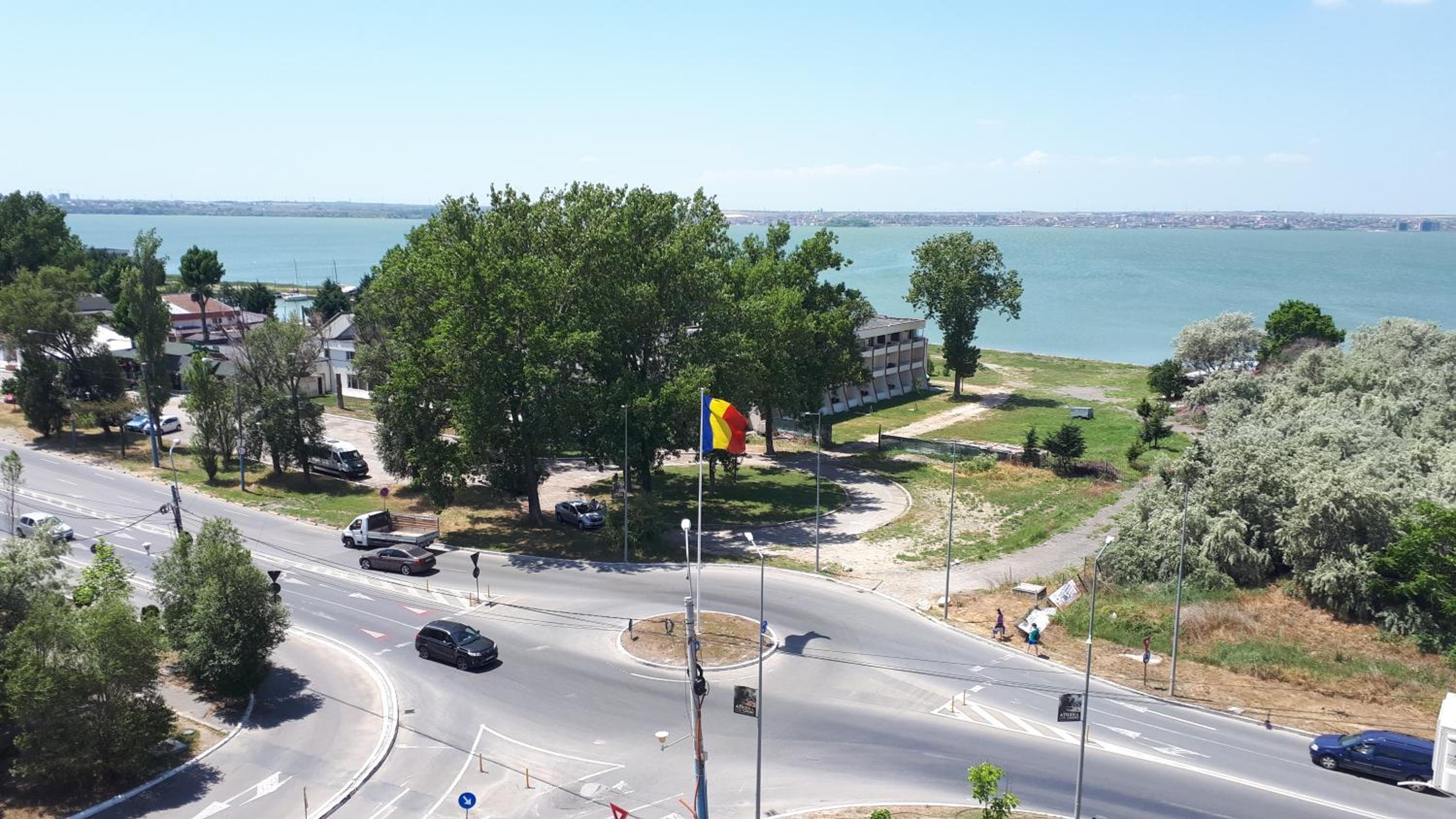 Apartment with Sea View - Photo 22