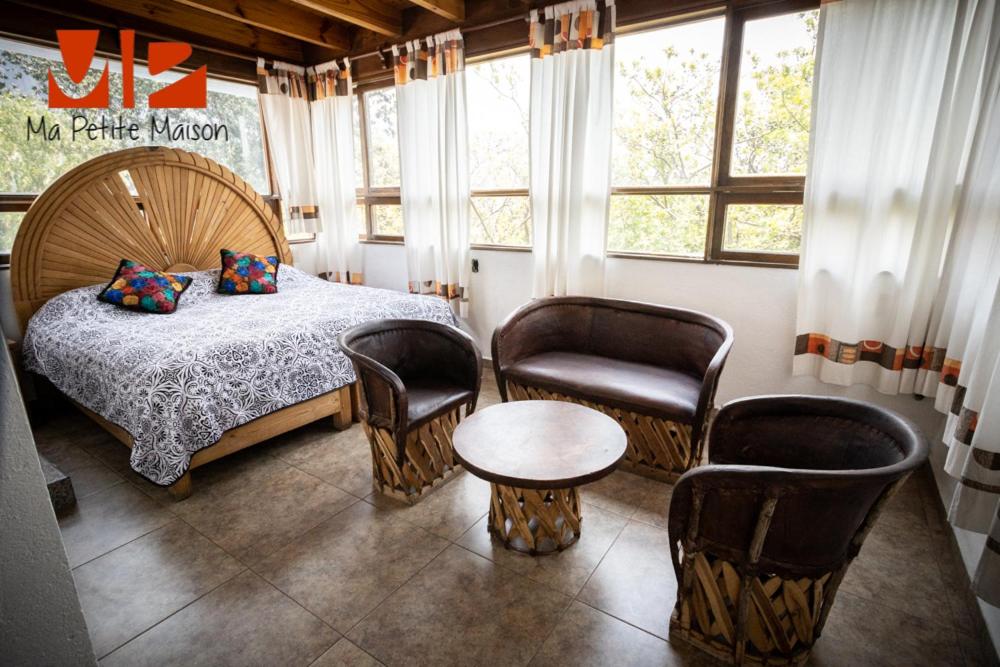 Deluxe Room (2 Adults + 1 Child) photo 2
