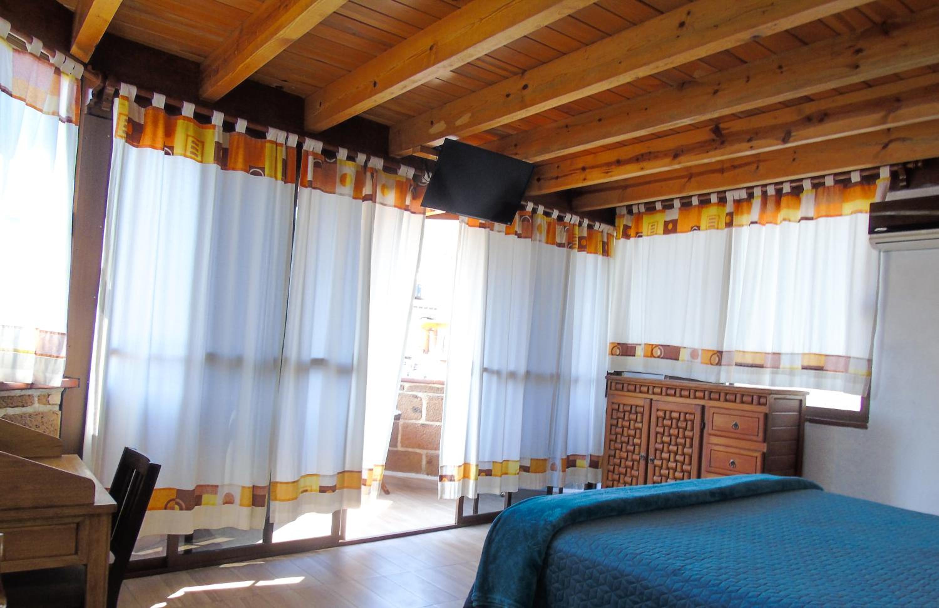Deluxe King Room photo 2