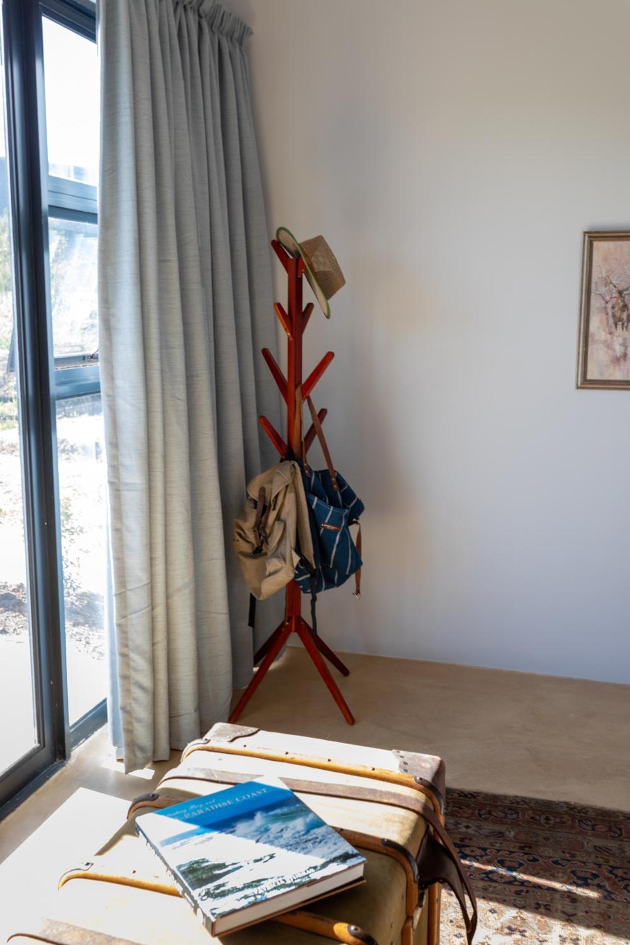 King Studio with Sofa Bed - Photo 4