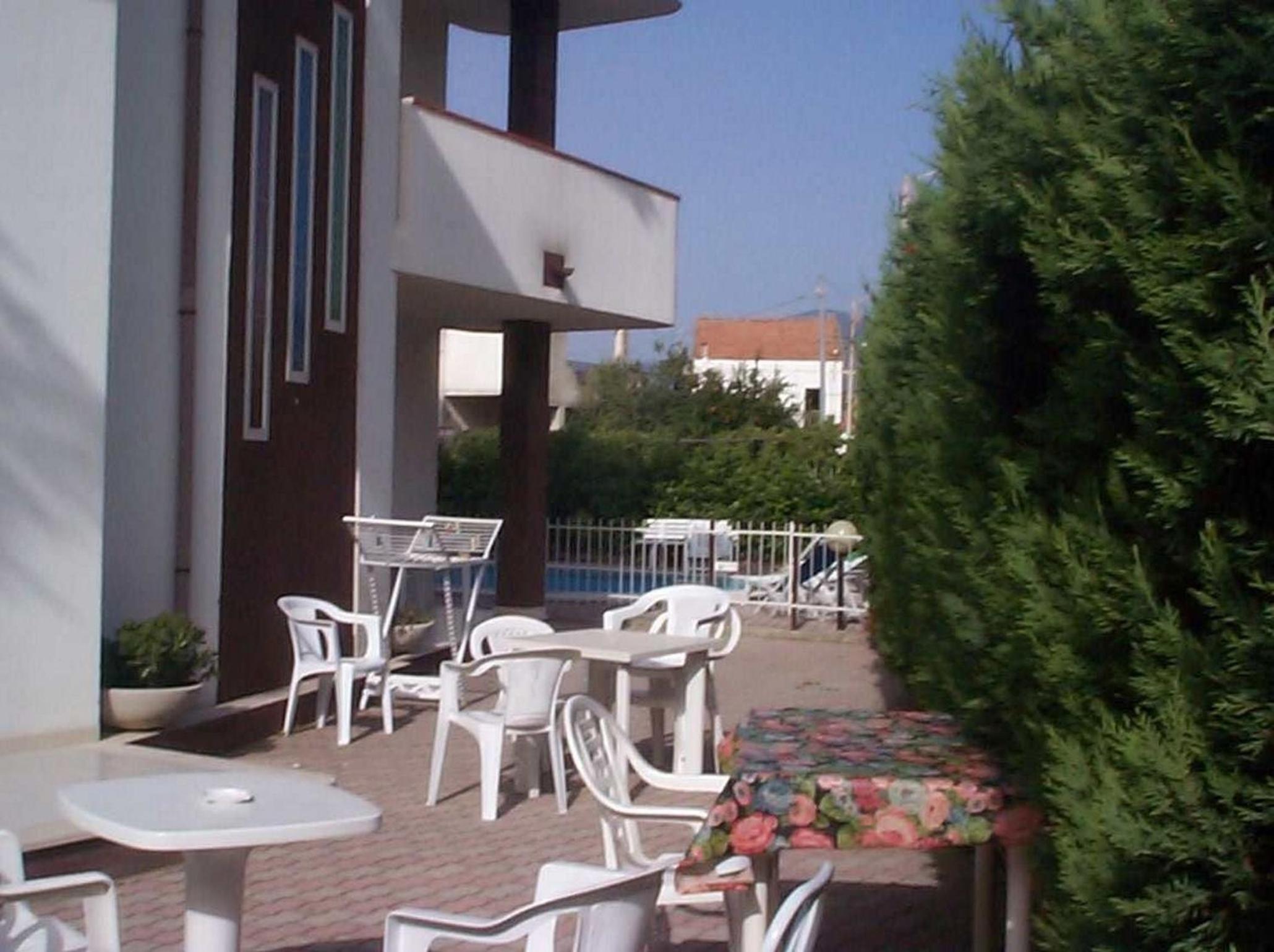 Apartment - Ground Floor photo 3