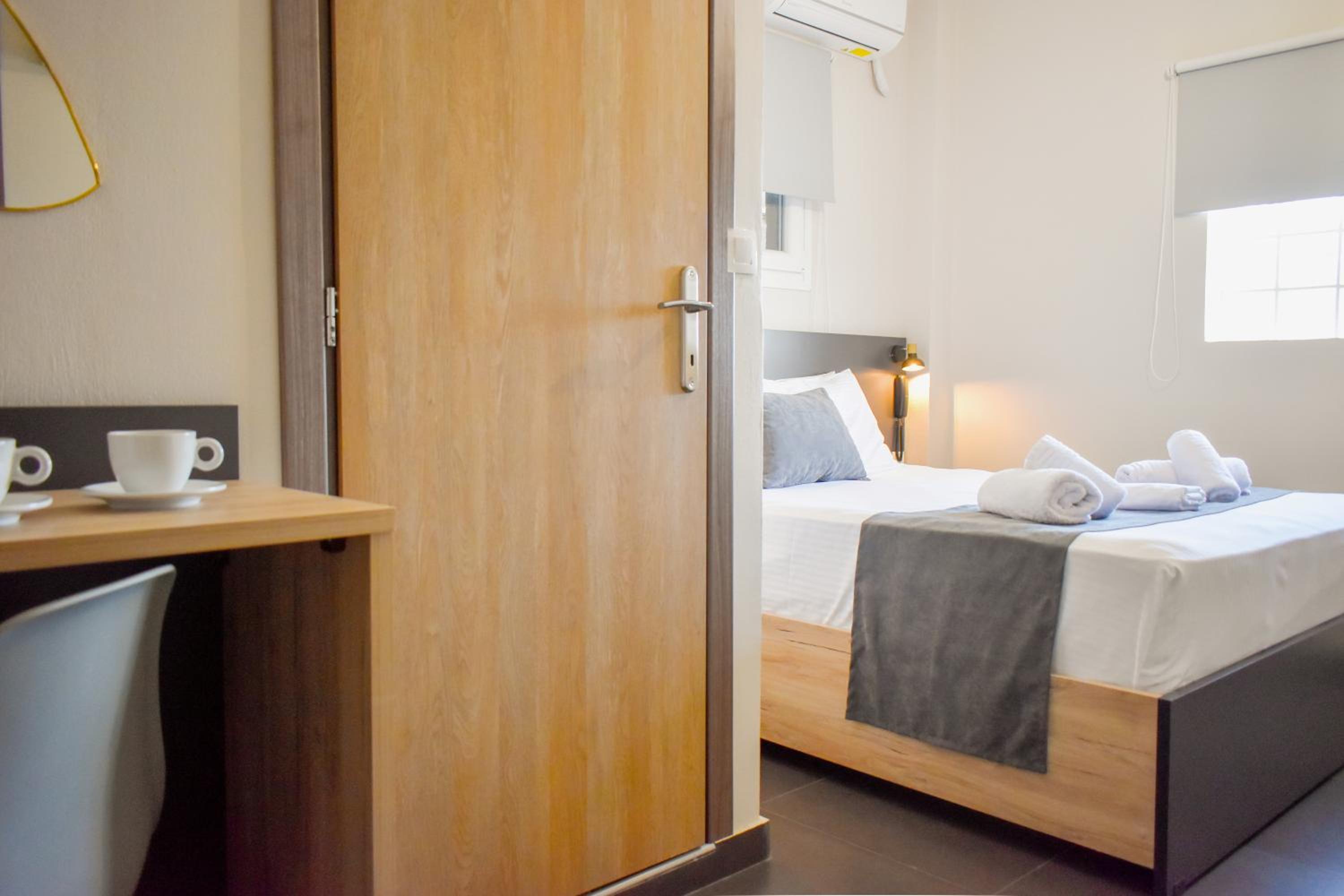Economy Double Room, No Balcony, Non-smoking
