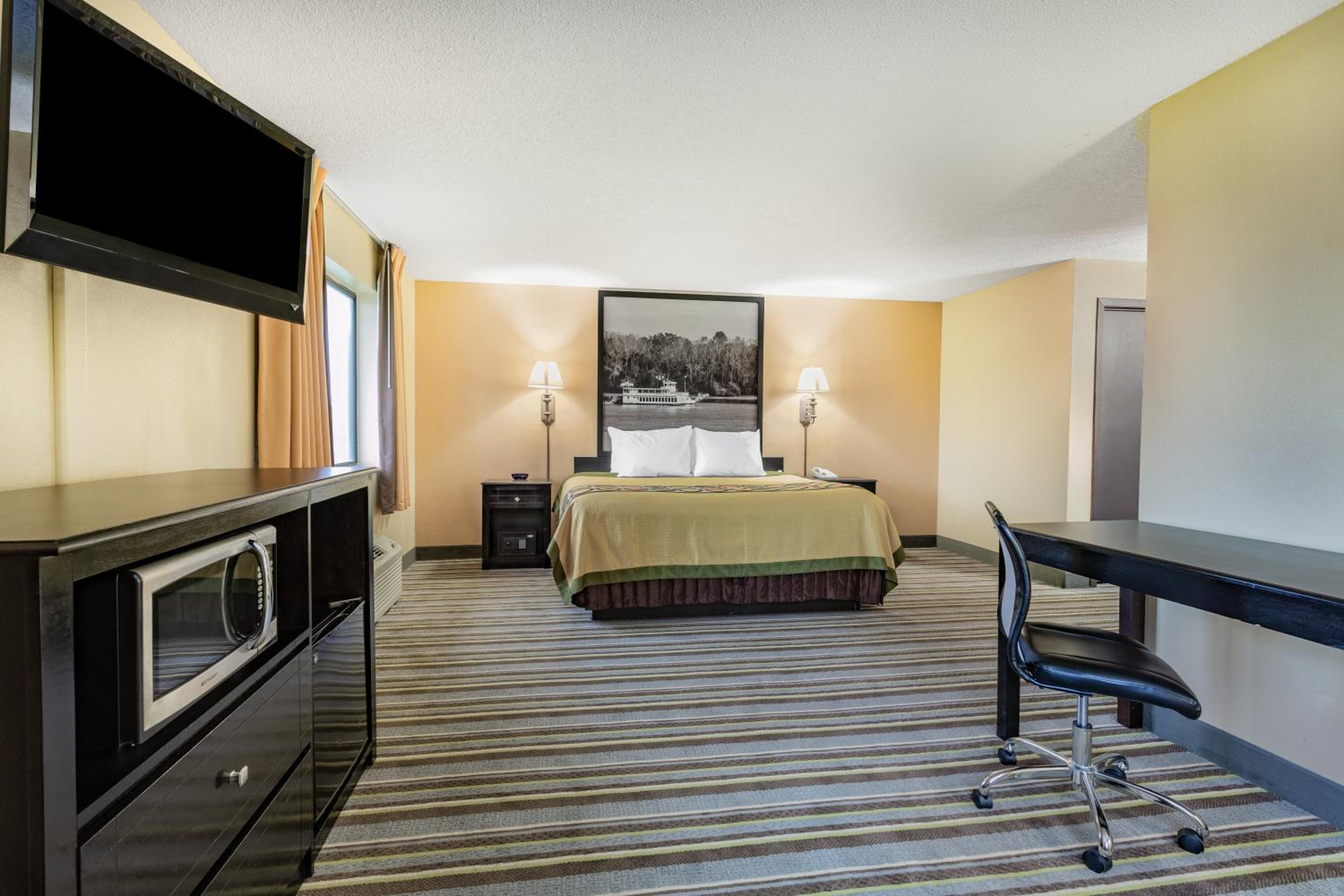 Business King Room - Non-Smoking - Photo 1