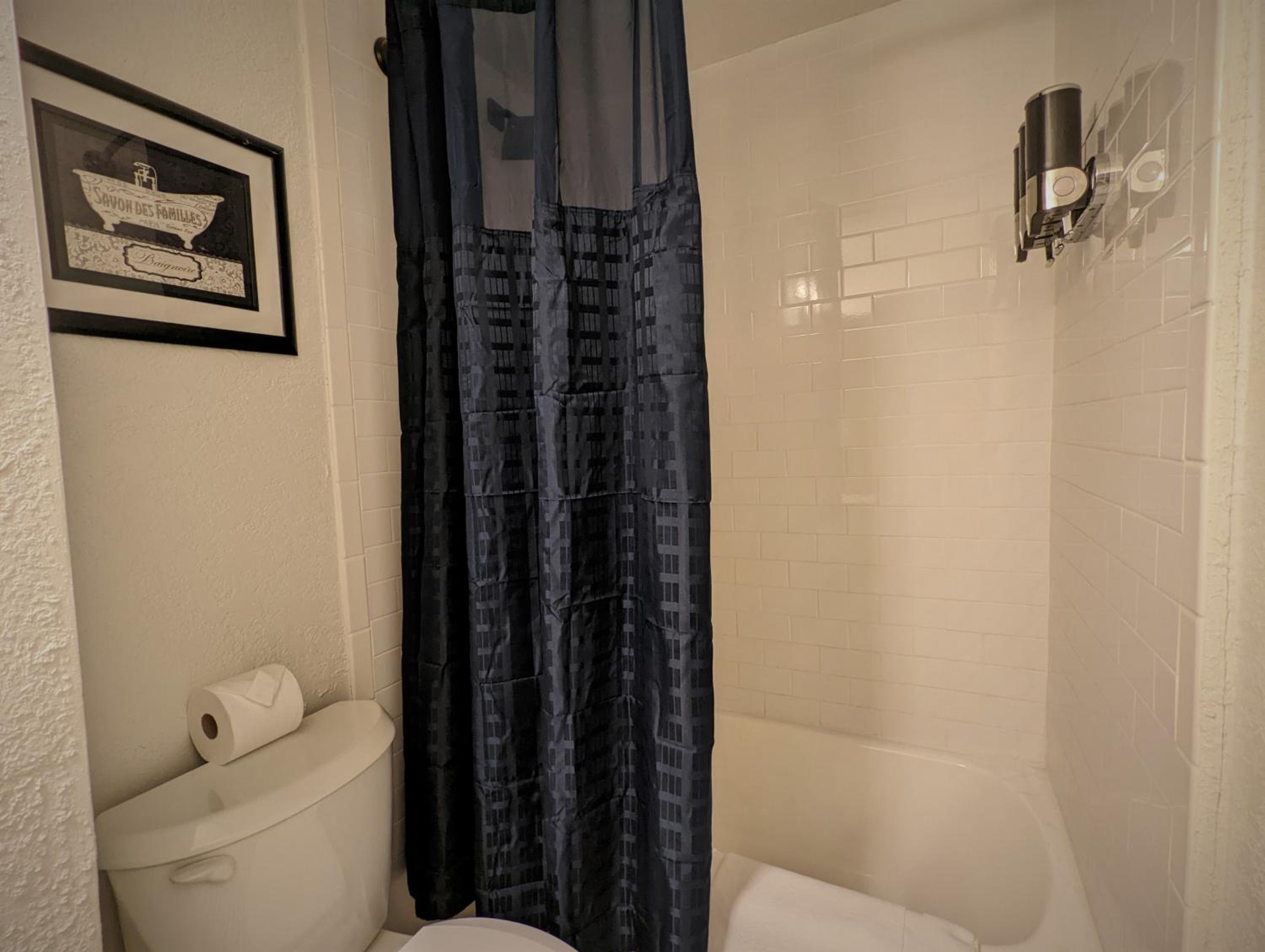 Superior King Room - Photo 8
