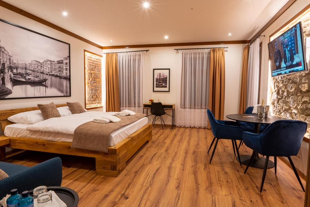 Superior King Room - Photo 33
