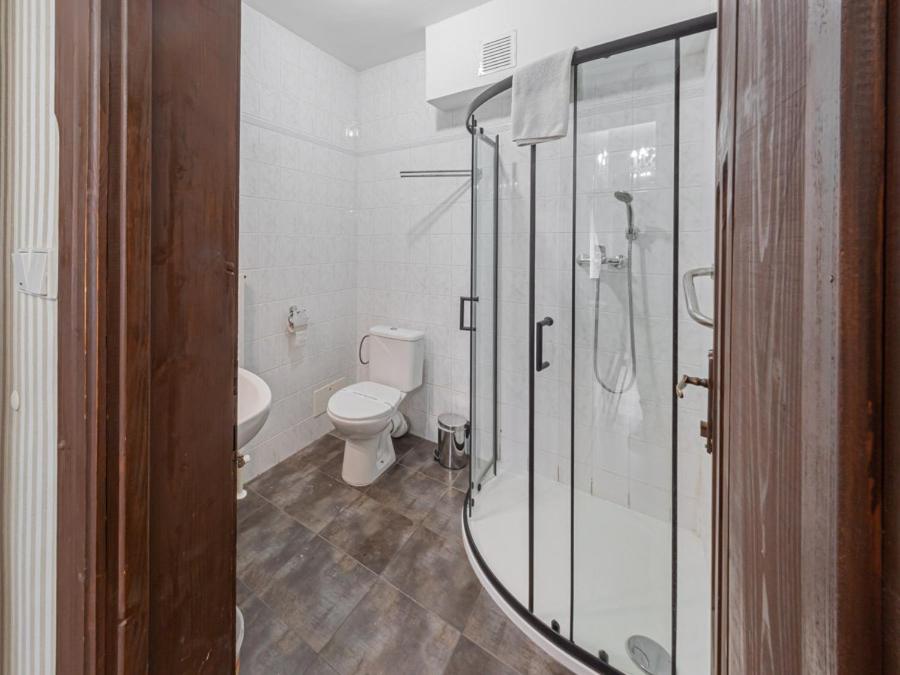 Standard Double Room - Photo 4