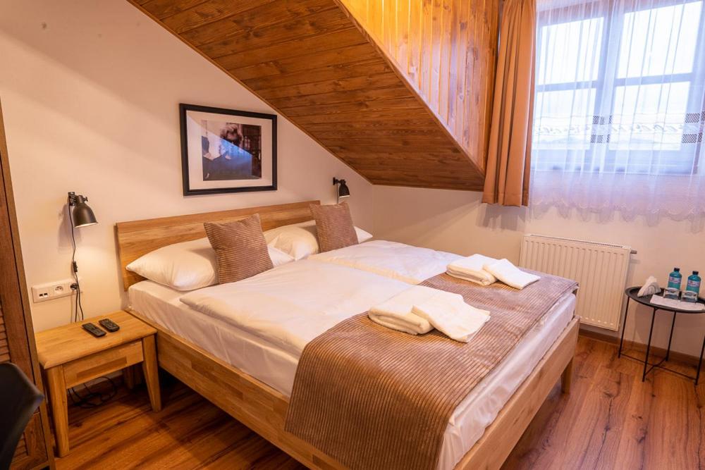 Standard Double Room - Photo 1