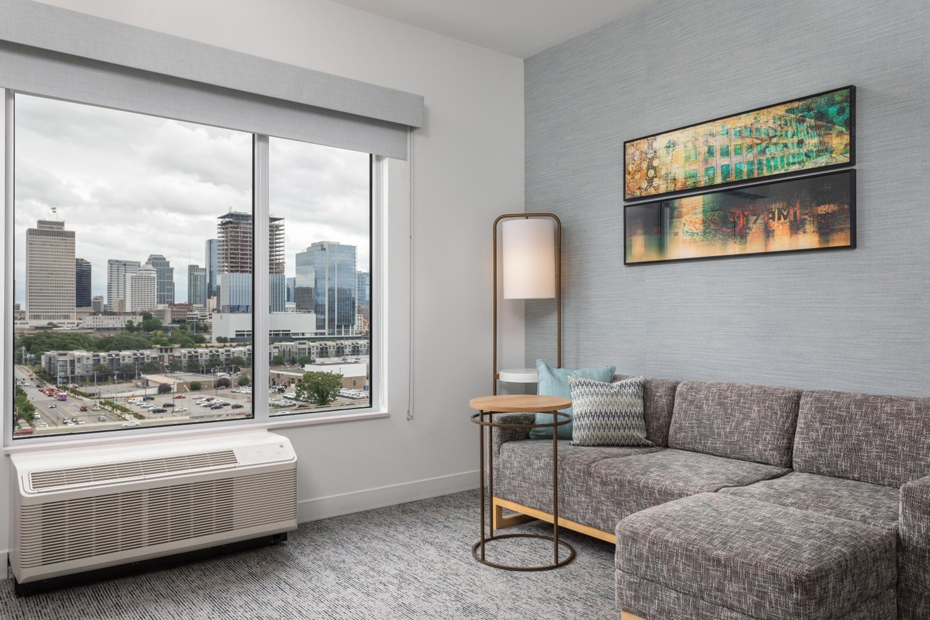 King Studio with City View - Photo 2