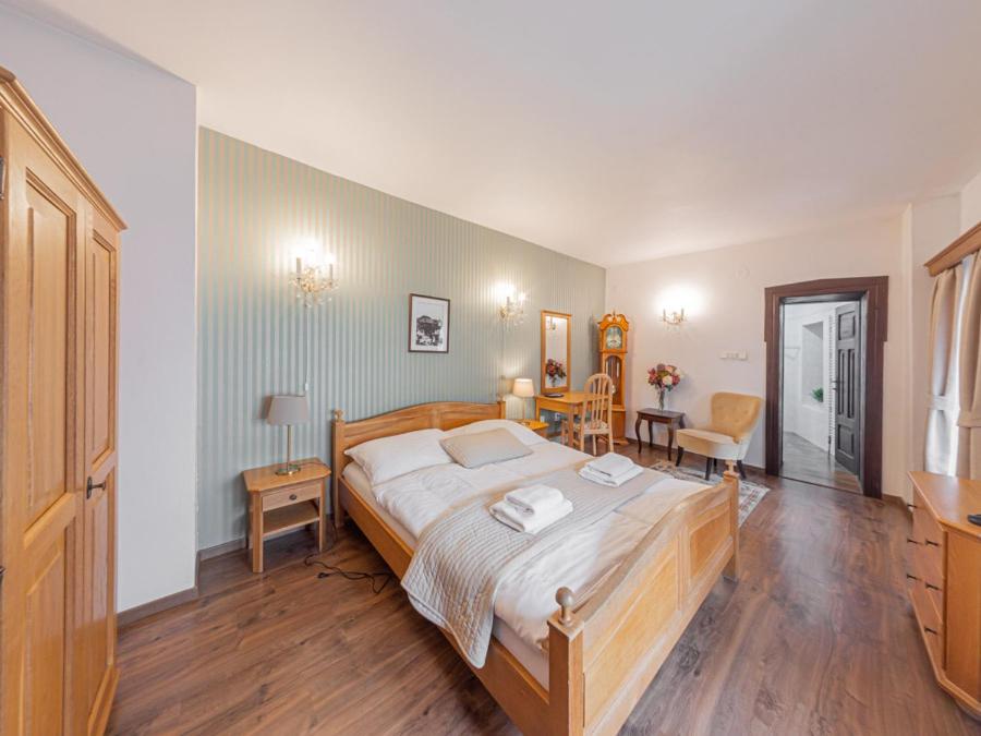 Double Room with Private Bathroom - Photo 1
