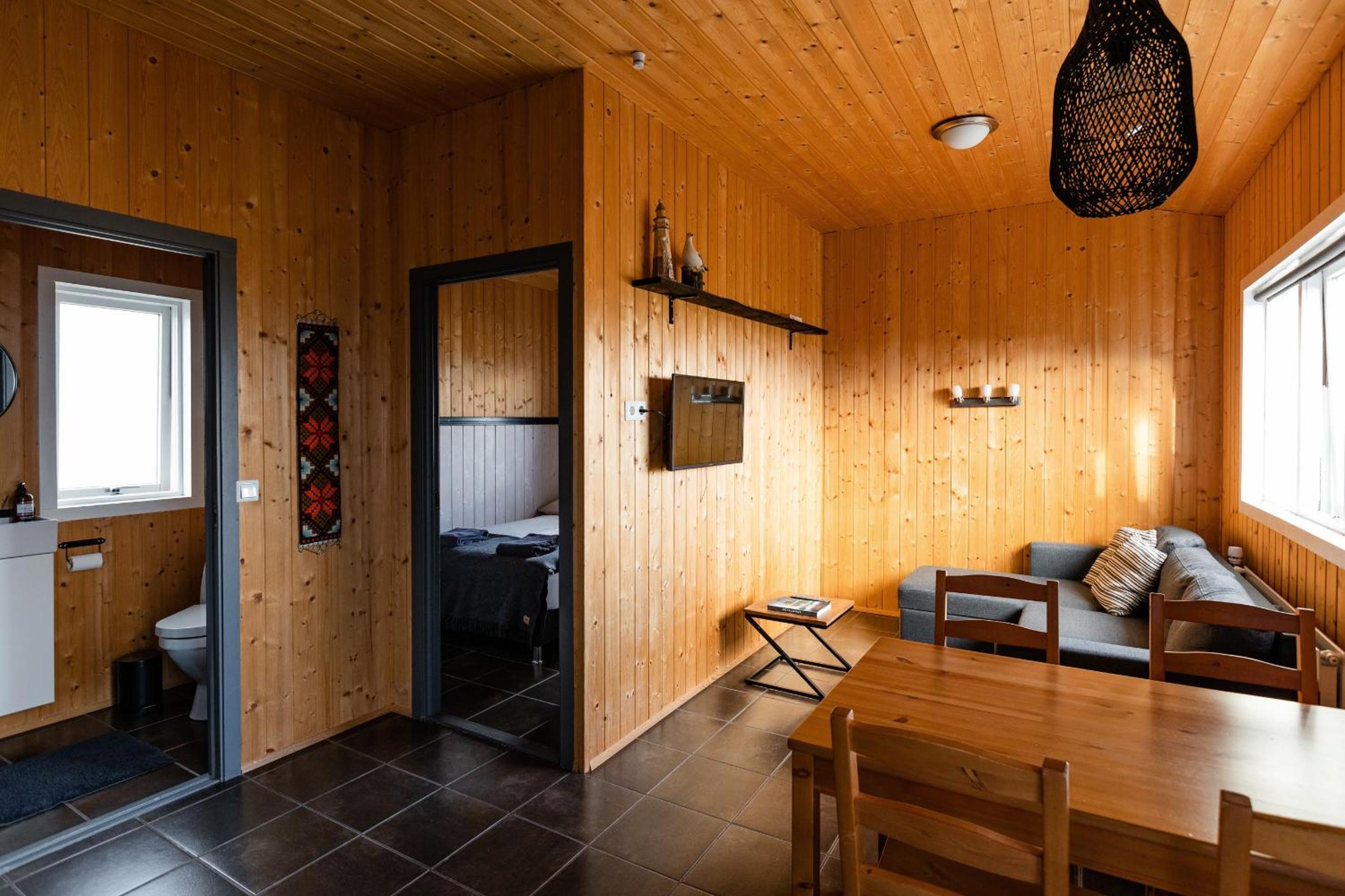 One-Bedroom Apartment with Hot Tub - Photo 14