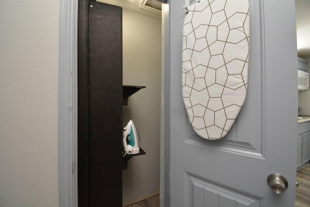One-Bedroom Apartment - Photo 27