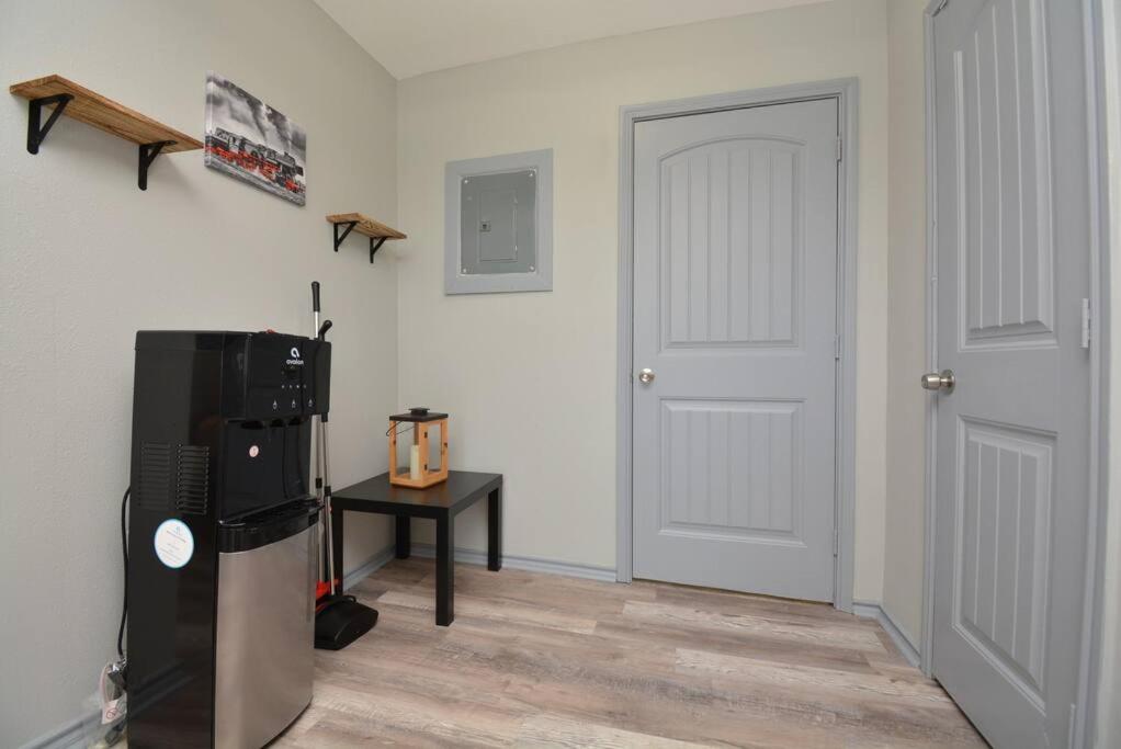 One-Bedroom Apartment - Photo 34
