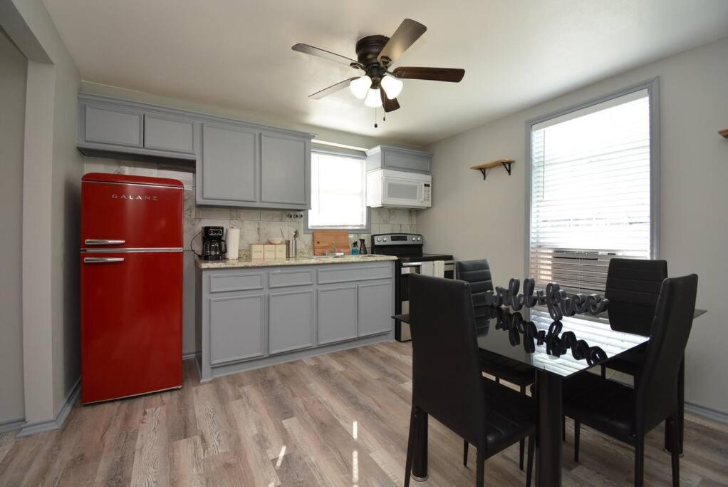 One-Bedroom Apartment - Photo 37