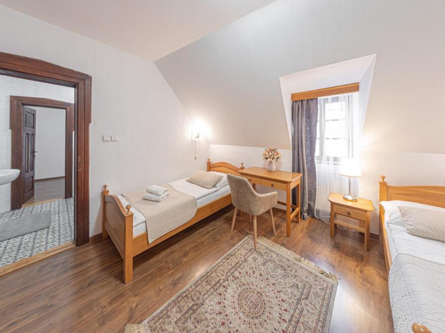 Triple Room - Photo 9